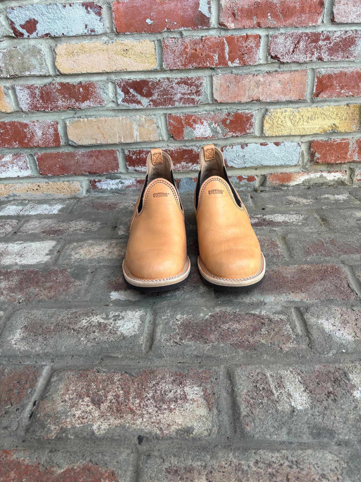 Photo by kspolini on October 11, 2024 of the Wesco Romeo in Maryam Natural Horsebutt.