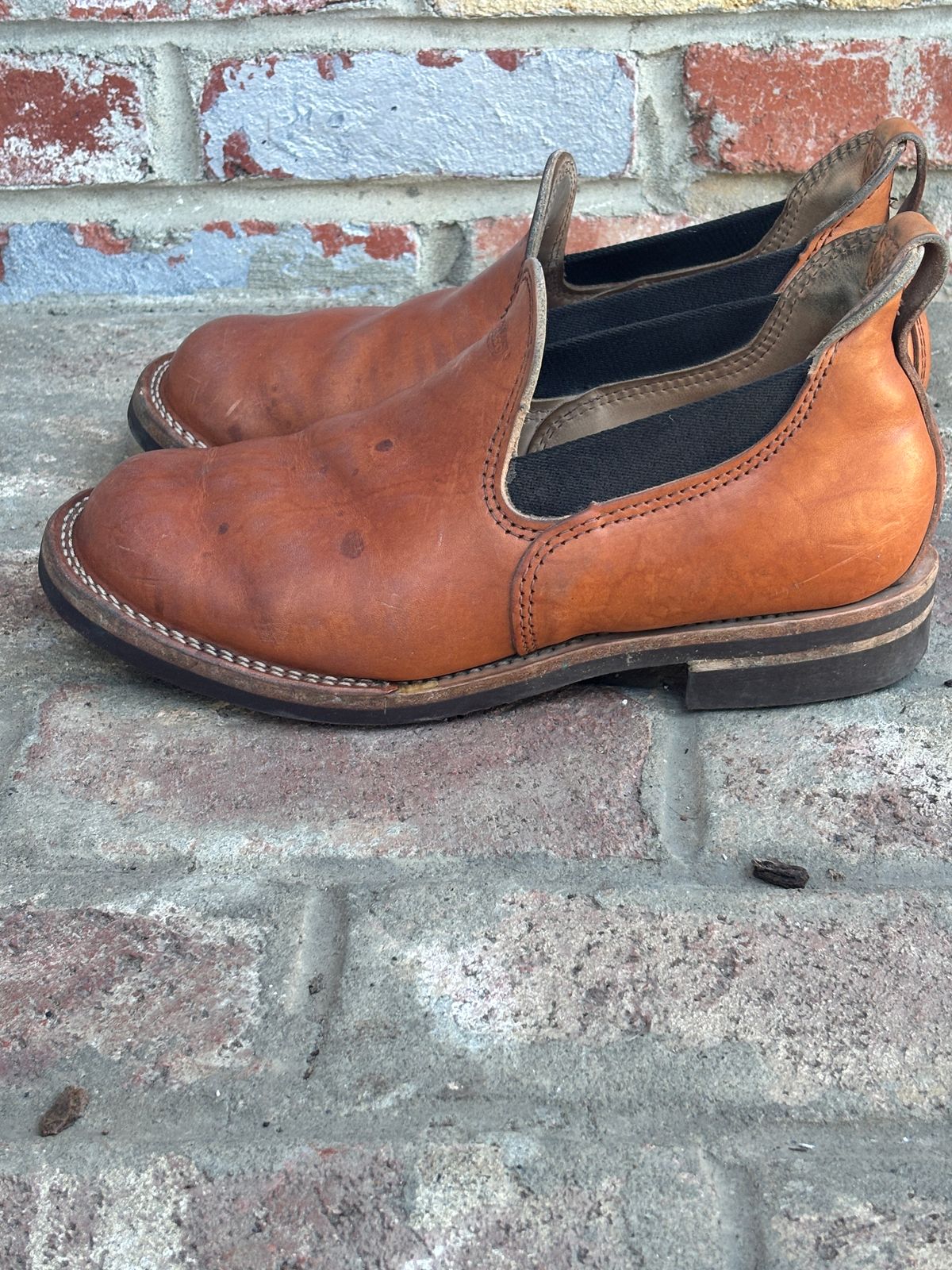 Photo by kspolini on November 4, 2024 of the Wesco Romeo in Maryam Natural Horsebutt.