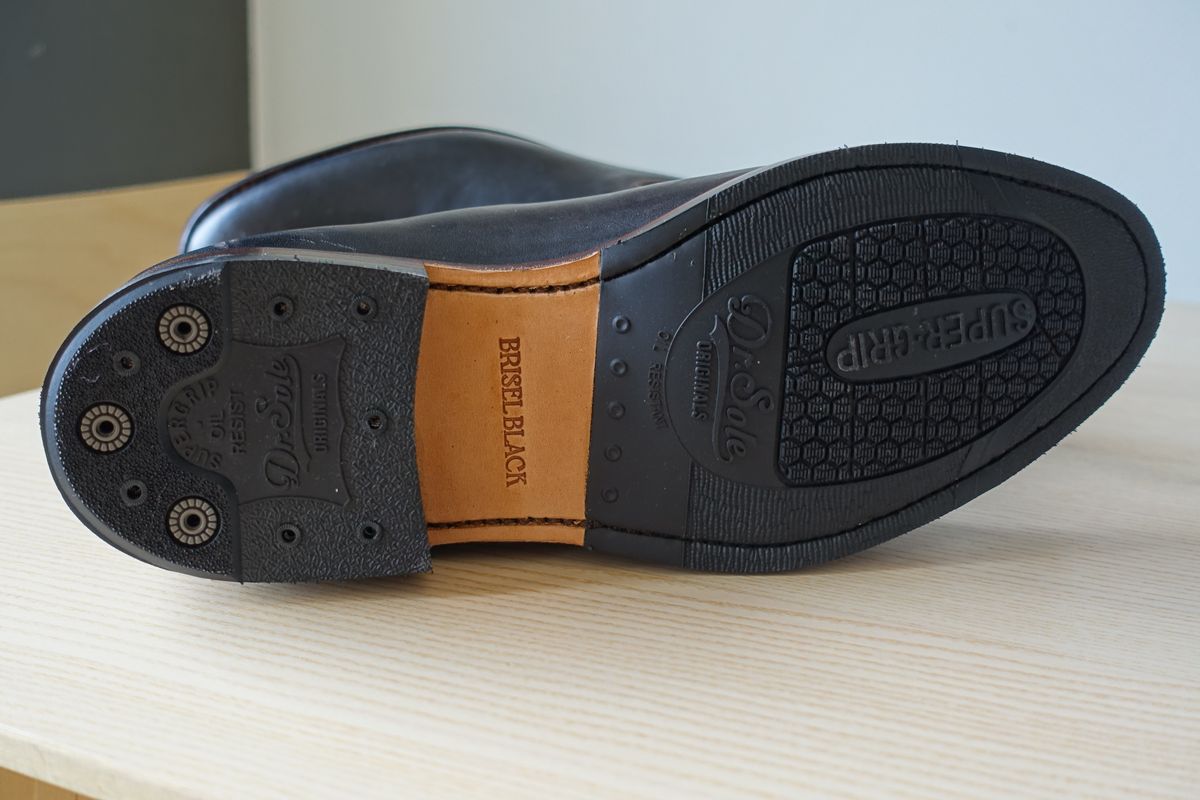 Photo by gear on October 1, 2023 of the Briselblack The Seventh Chelsea Boot in Maryam Brown Horsebutt.