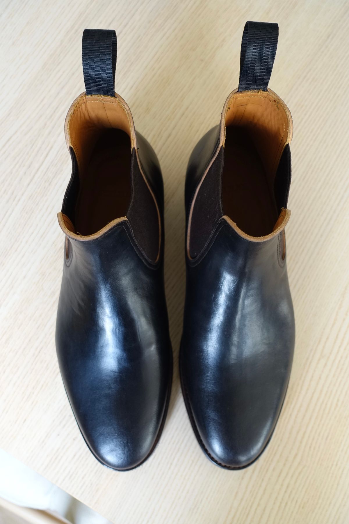 Photo by gear on October 1, 2023 of the Briselblack The Seventh Chelsea Boot in Maryam Brown Horsebutt.