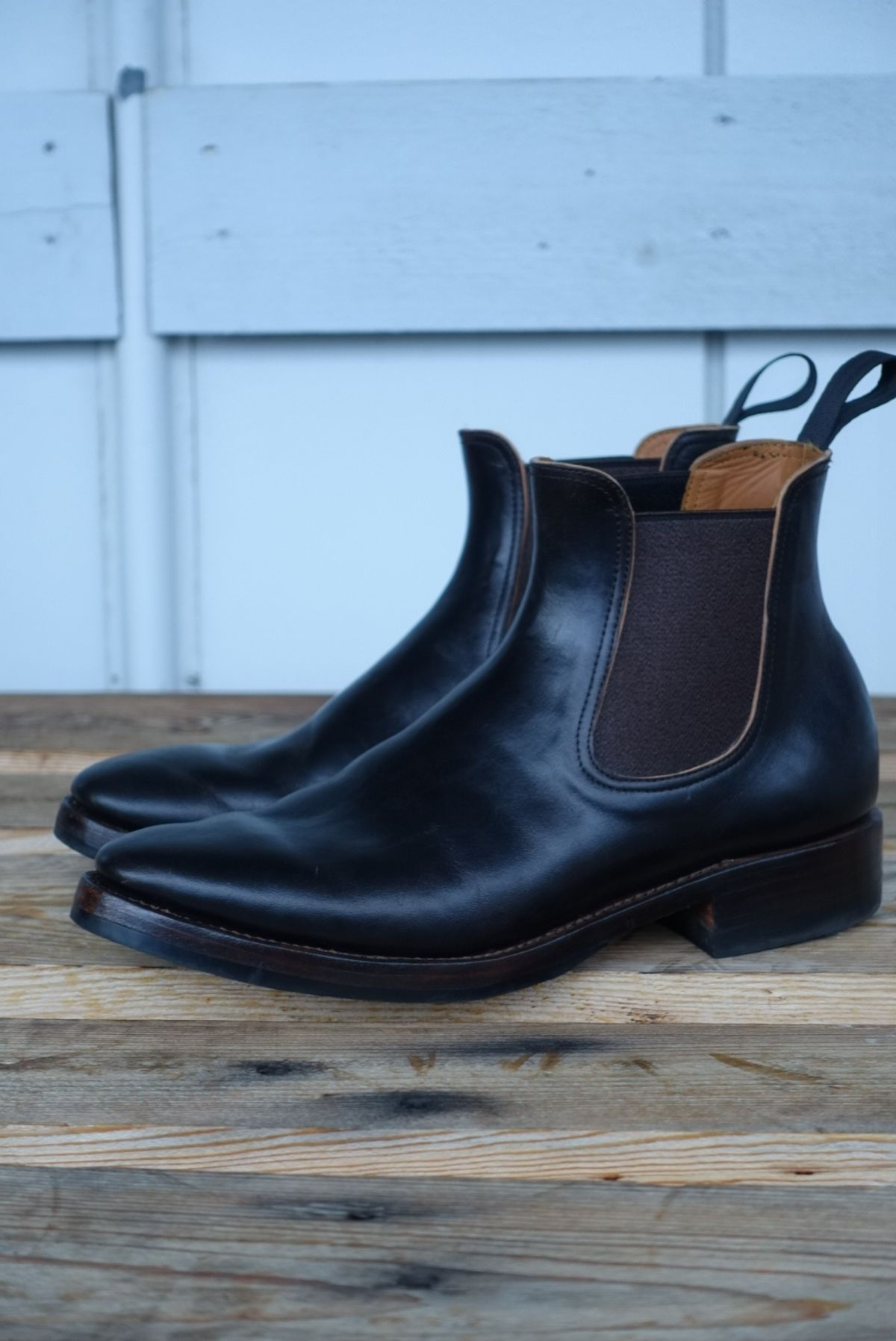 Photo by gear on November 3, 2023 of the Briselblack The Seventh Chelsea Boot in Maryam Brown Horsebutt.