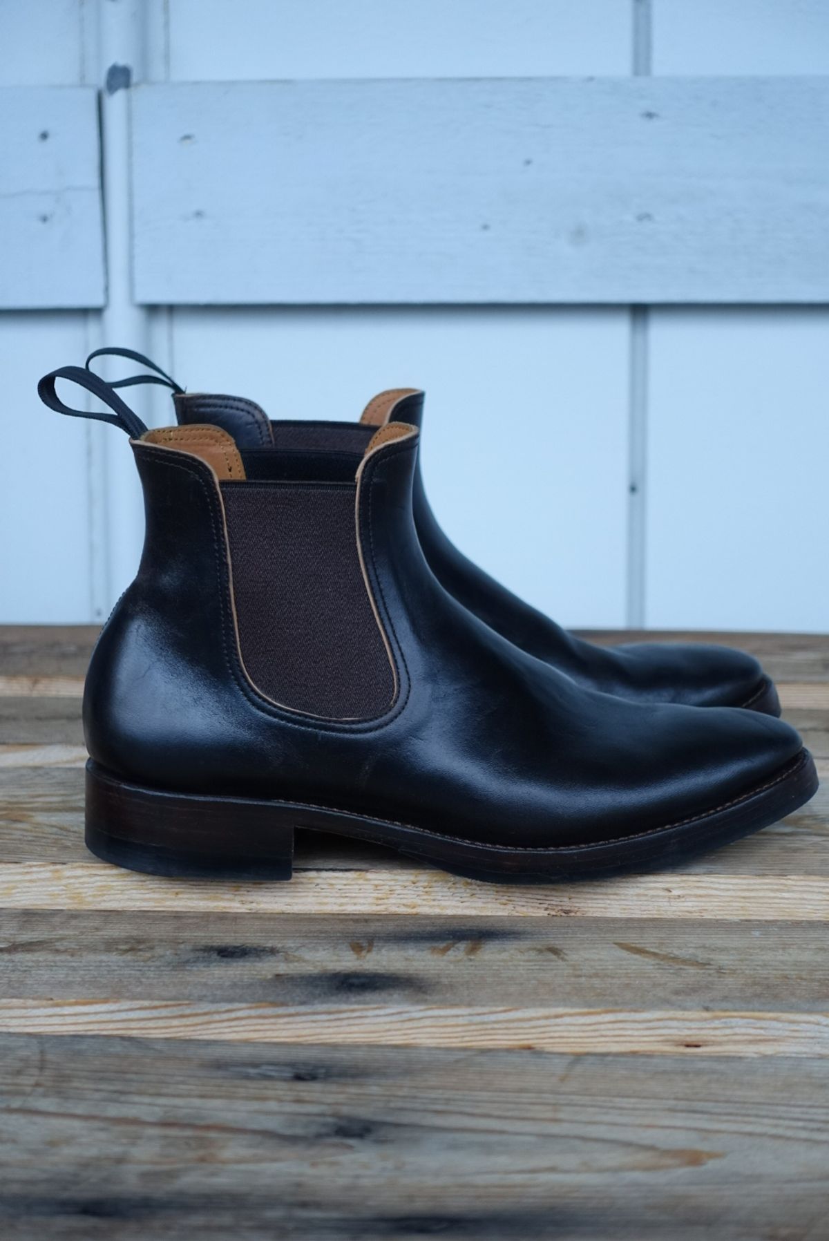 Photo by gear on November 3, 2023 of the Briselblack The Seventh Chelsea Boot in Maryam Brown Horsebutt.