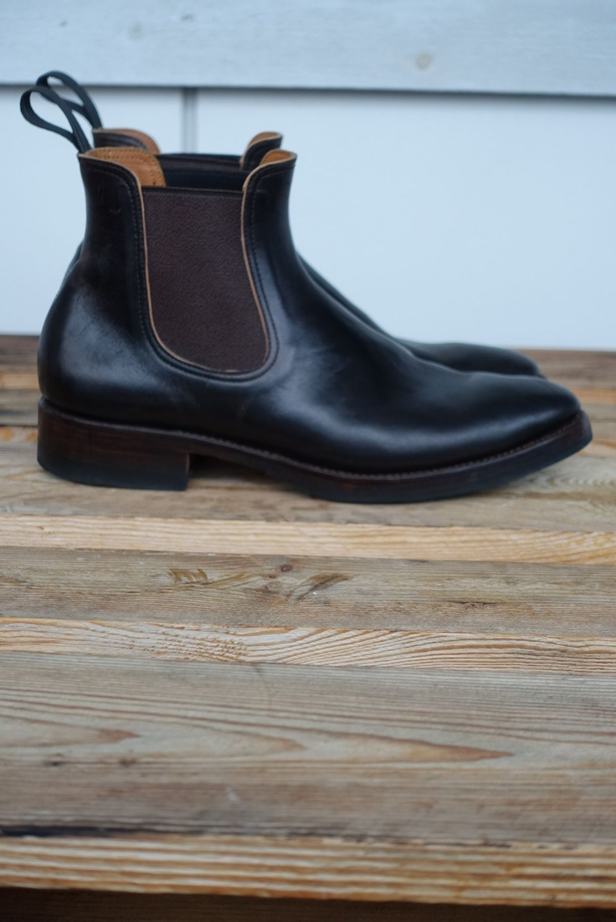 Photo by gear on December 3, 2023 of the Briselblack The Seventh Chelsea Boot in Maryam Brown Horsebutt.