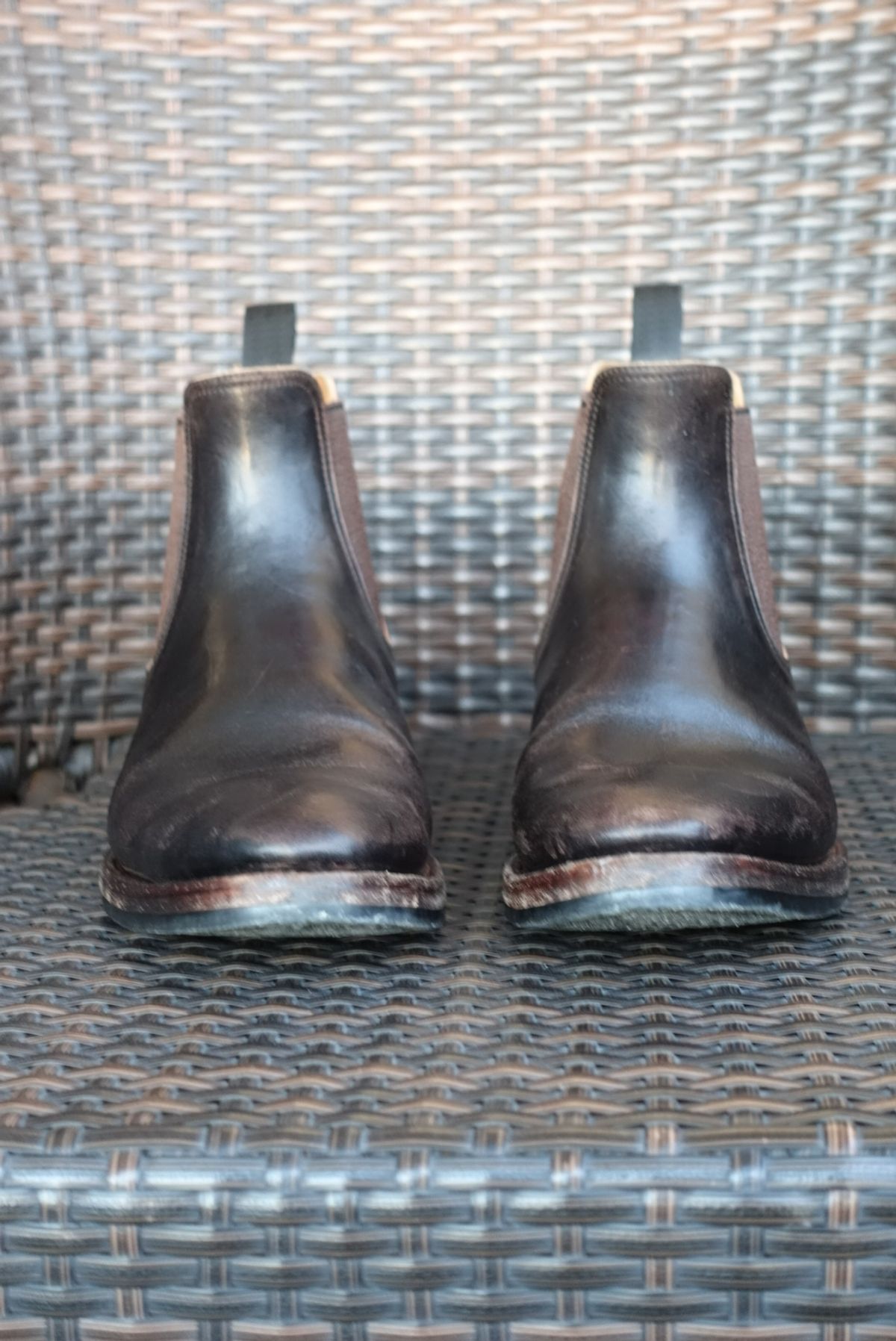 Photo by gear on January 4, 2024 of the Briselblack The Seventh Chelsea Boot in Maryam Brown Horsebutt.
