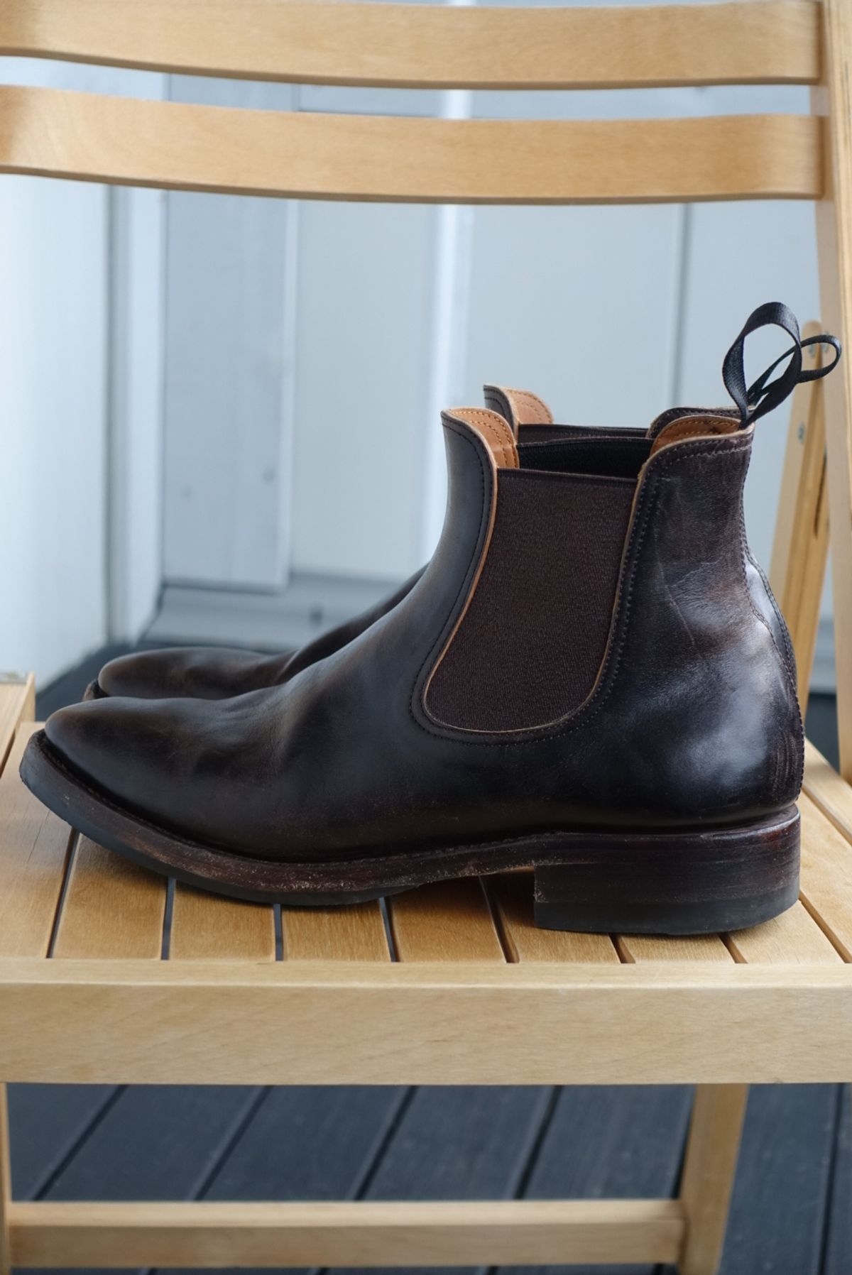 Photo by gear on March 3, 2024 of the Briselblack The Seventh Chelsea Boot in Maryam Brown Horsebutt.