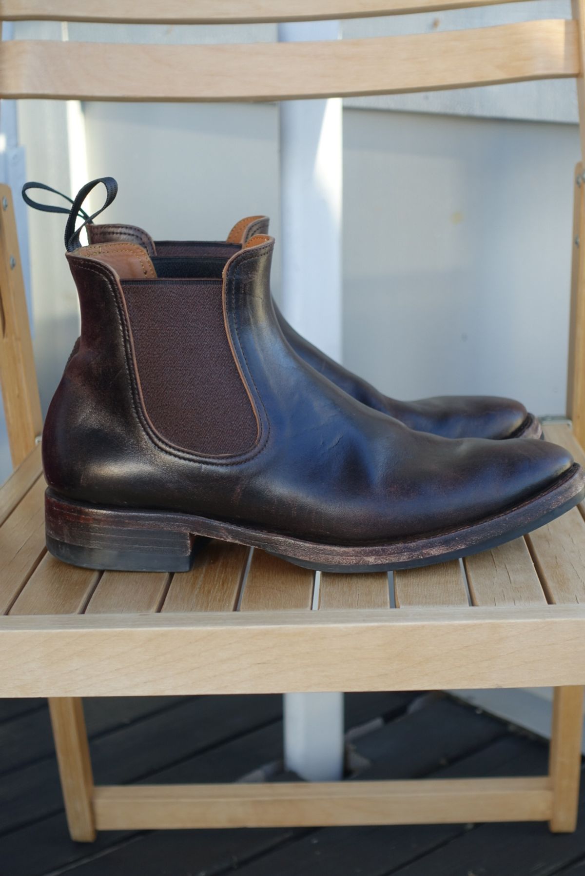 Photo by gear on April 2, 2024 of the Briselblack The Seventh Chelsea Boot in Maryam Brown Horsebutt.