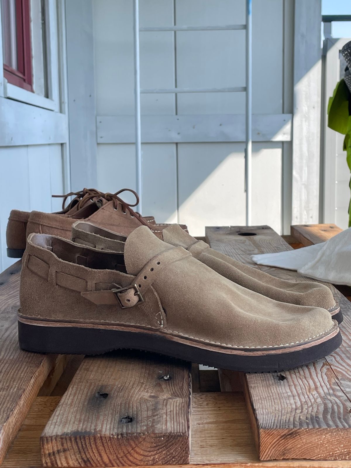 Photo by gear on April 30, 2024 of the Oak Street Bootmakers Country Loafer in Horween Natural Chromexcel Roughout.