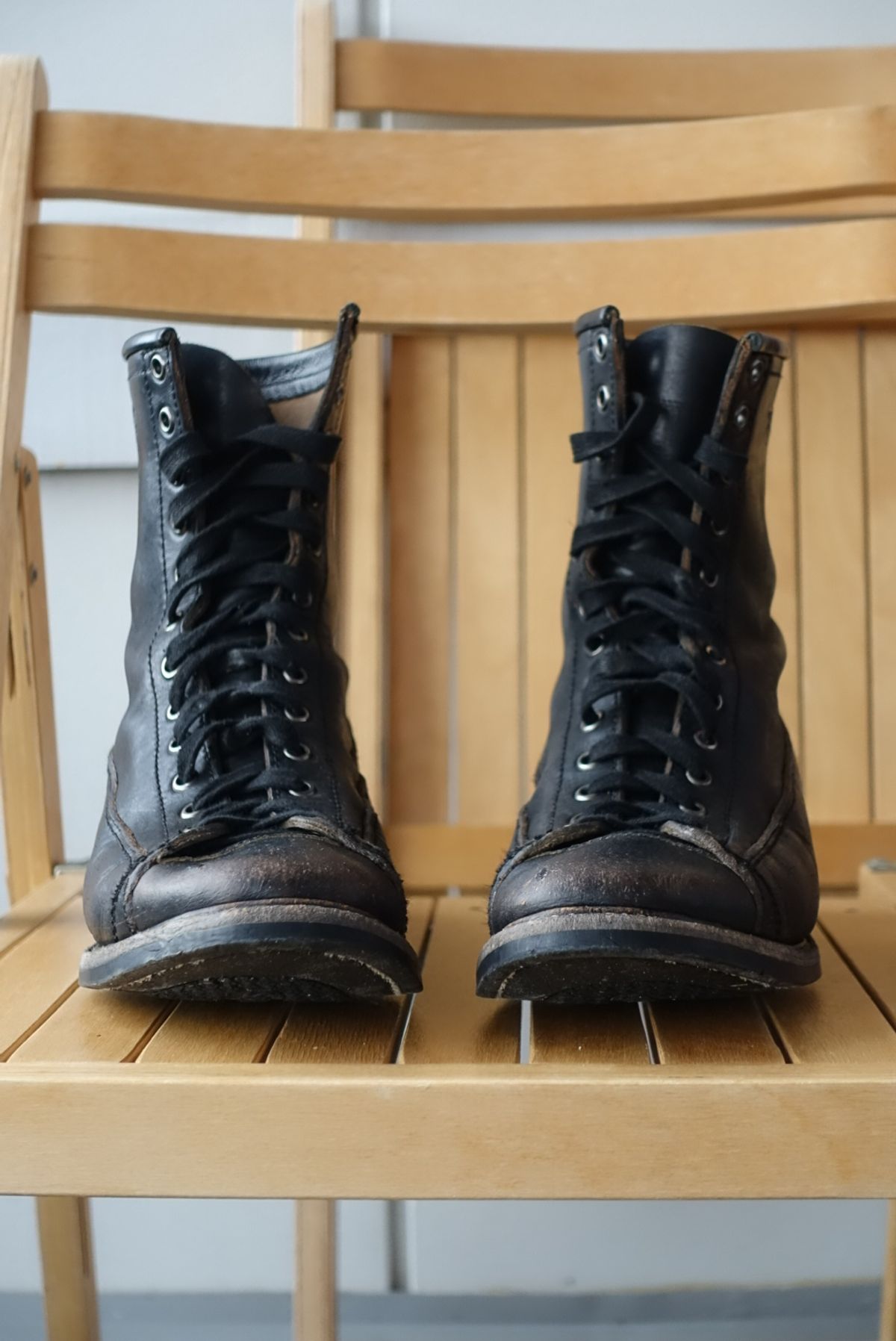 Photo by gear on February 3, 2024 of the Willie's Handmade Boots Monkey Boot in Horween Black Chromexcel.