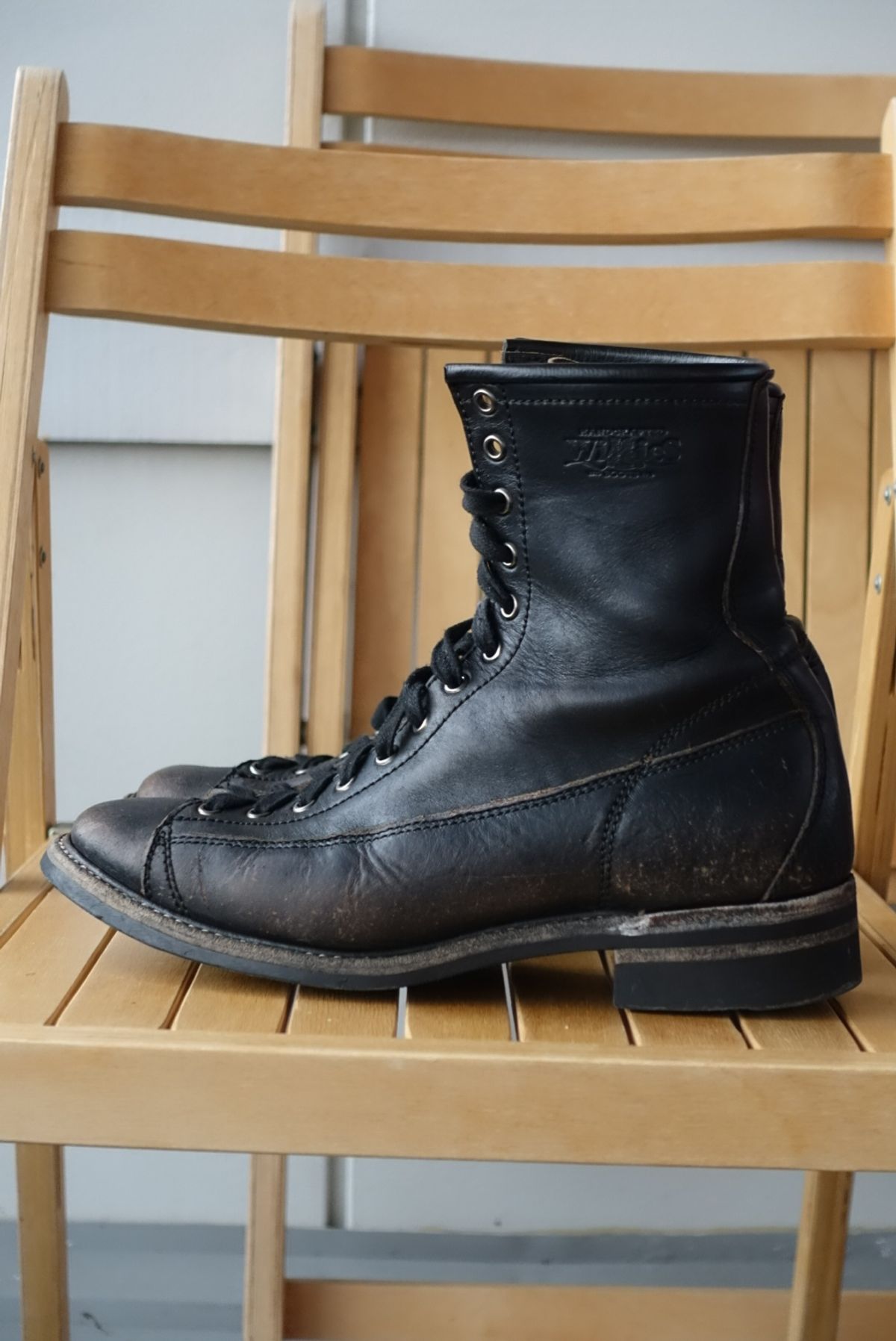 Photo by gear on February 3, 2024 of the Willie's Handmade Boots Monkey Boot in Horween Black Chromexcel.