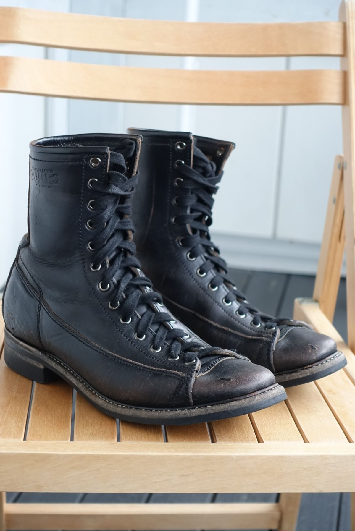 Photo by gear on March 3, 2024 of the Willie's Handmade Boots Monkey Boot in Horween Black Chromexcel.