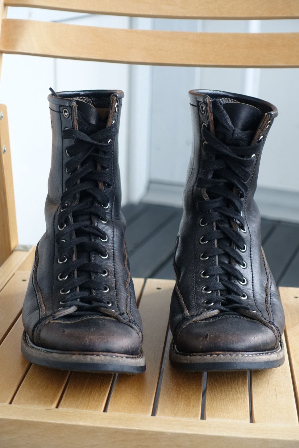 Photo by gear on March 3, 2024 of the Willie's Handmade Boots Monkey Boot in Horween Black Chromexcel.