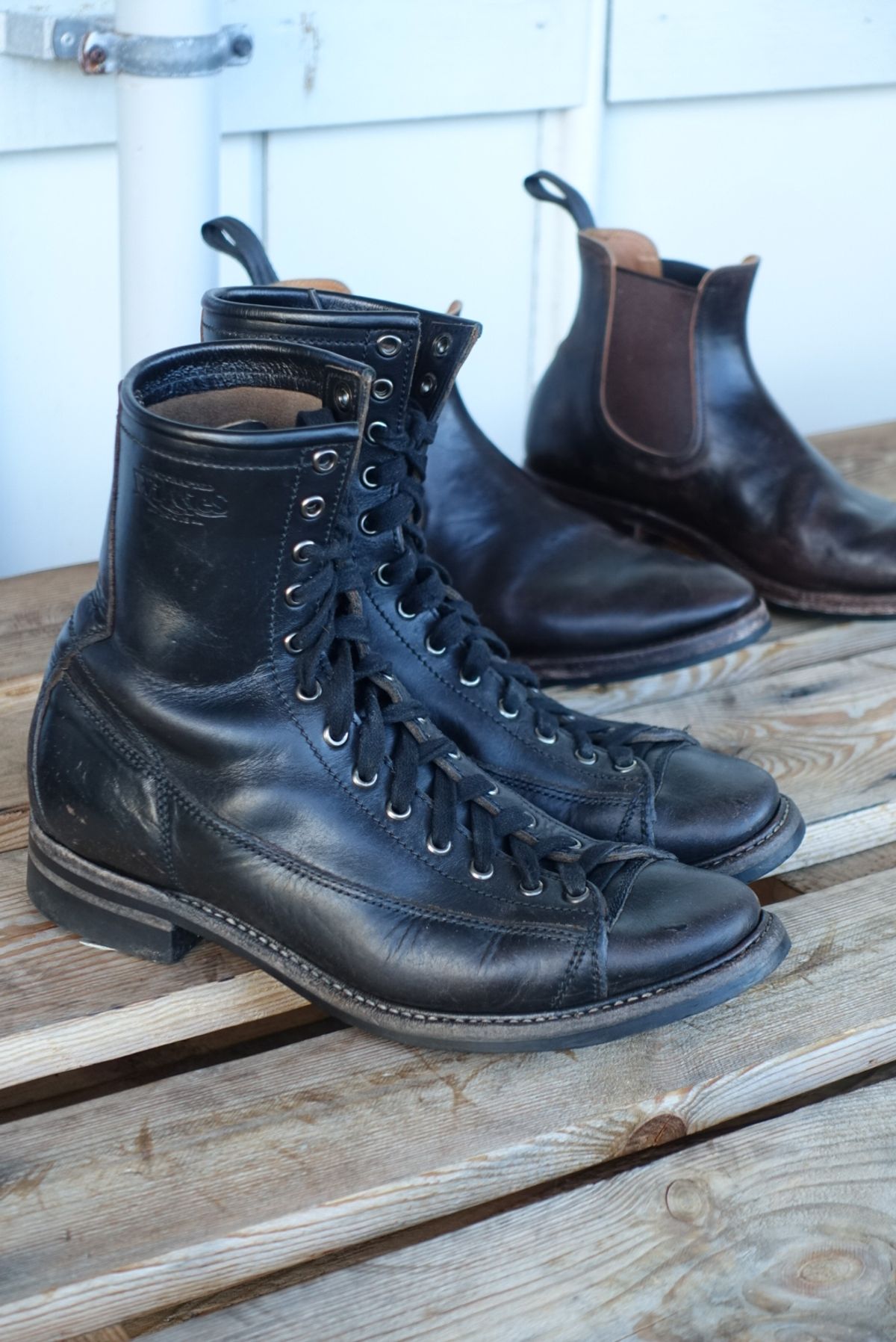 Photo by gear on April 3, 2024 of the Willie's Handmade Boots Monkey Boot in Horween Black Chromexcel.
