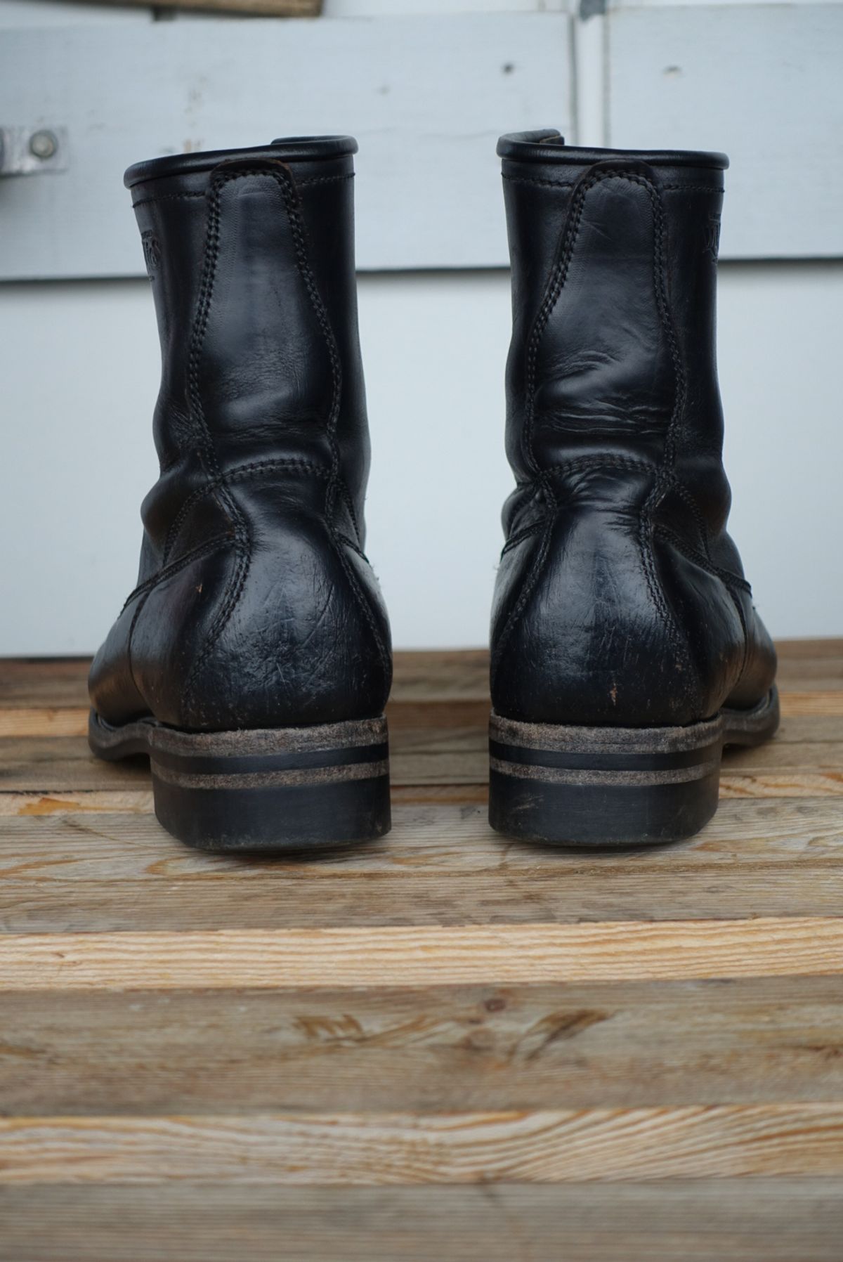 Photo by gear on April 3, 2024 of the Willie's Handmade Boots Monkey Boot in Horween Black Chromexcel.