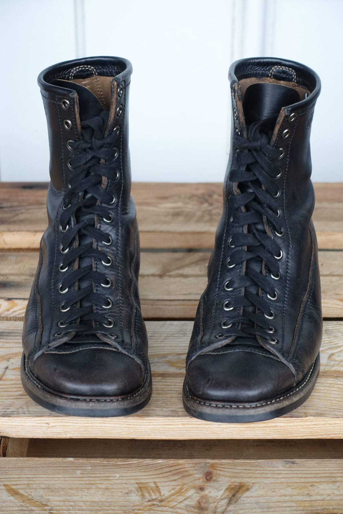 Photo by gear on April 3, 2024 of the Willie's Handmade Boots Monkey Boot in Horween Black Chromexcel.