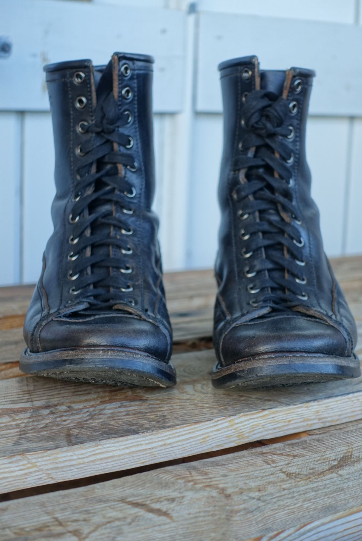 Photo by gear on April 2, 2024 of the Willie's Handmade Boots Monkey Boot in Horween Black Chromexcel.