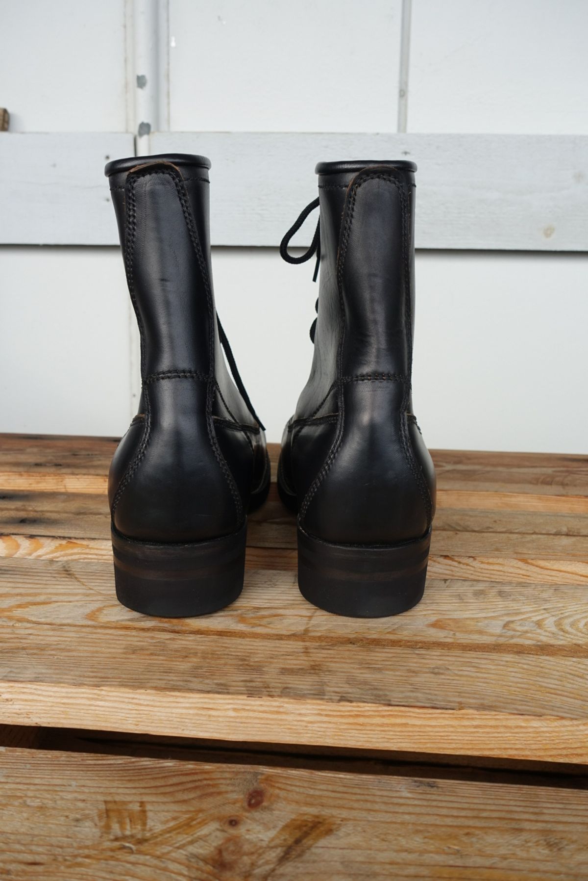 Photo by gear on October 4, 2023 of the Willie's Handmade Boots Monkey Boot in Horween Black Chromexcel.