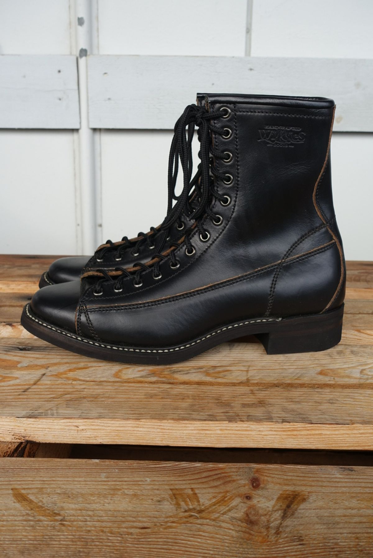 Photo by gear on October 4, 2023 of the Willie's Handmade Boots Monkey Boot in Horween Black Chromexcel.