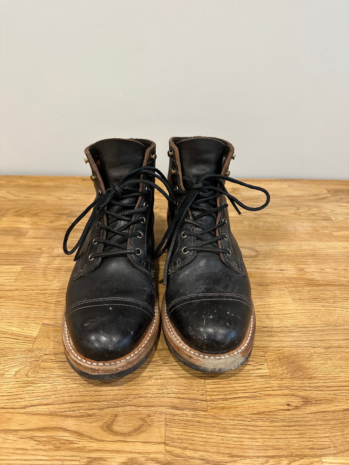 Photo by nerdingdirty on November 4, 2023 of the Truman Service Boot in Black Teacore.
