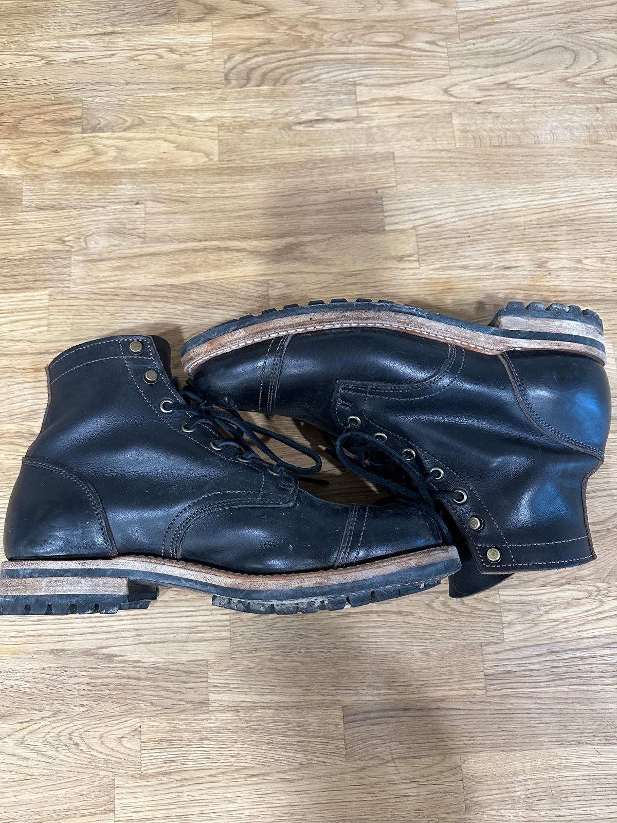 Photo by nerdingdirty on November 4, 2023 of the Truman Service Boot in Black Teacore.