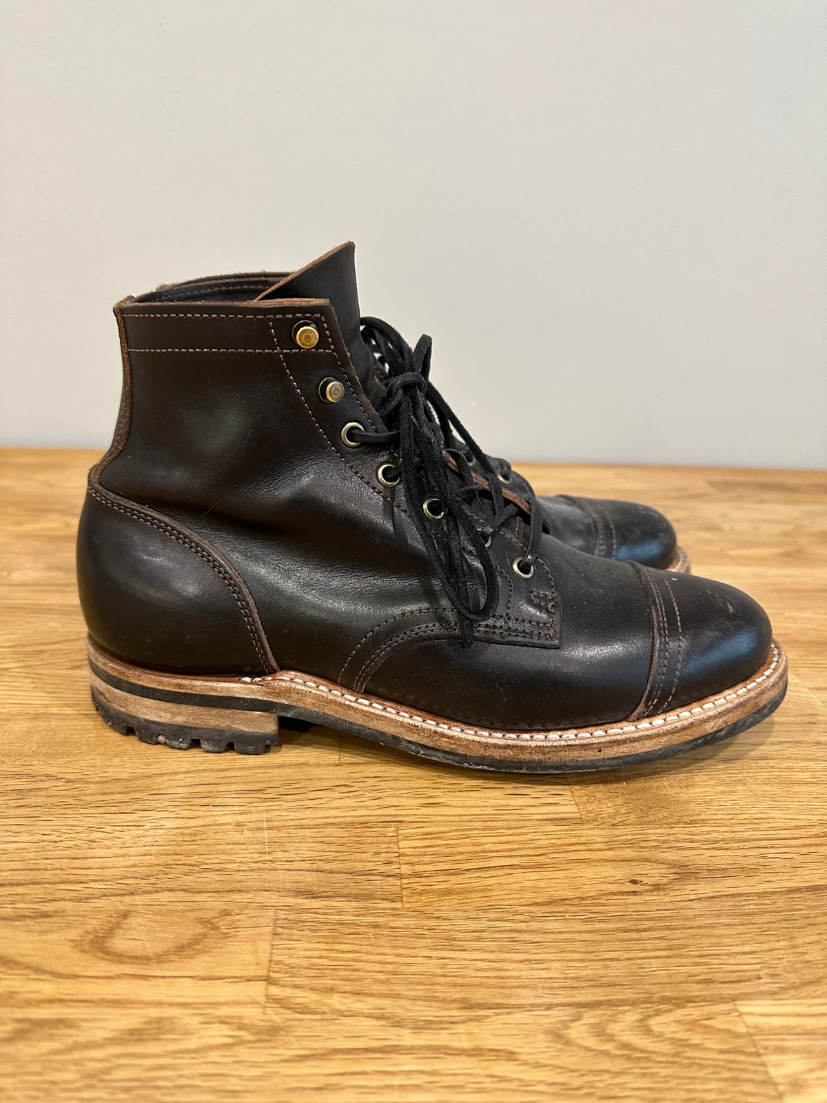Photo by nerdingdirty on November 4, 2023 of the Truman Service Boot in Black Teacore.