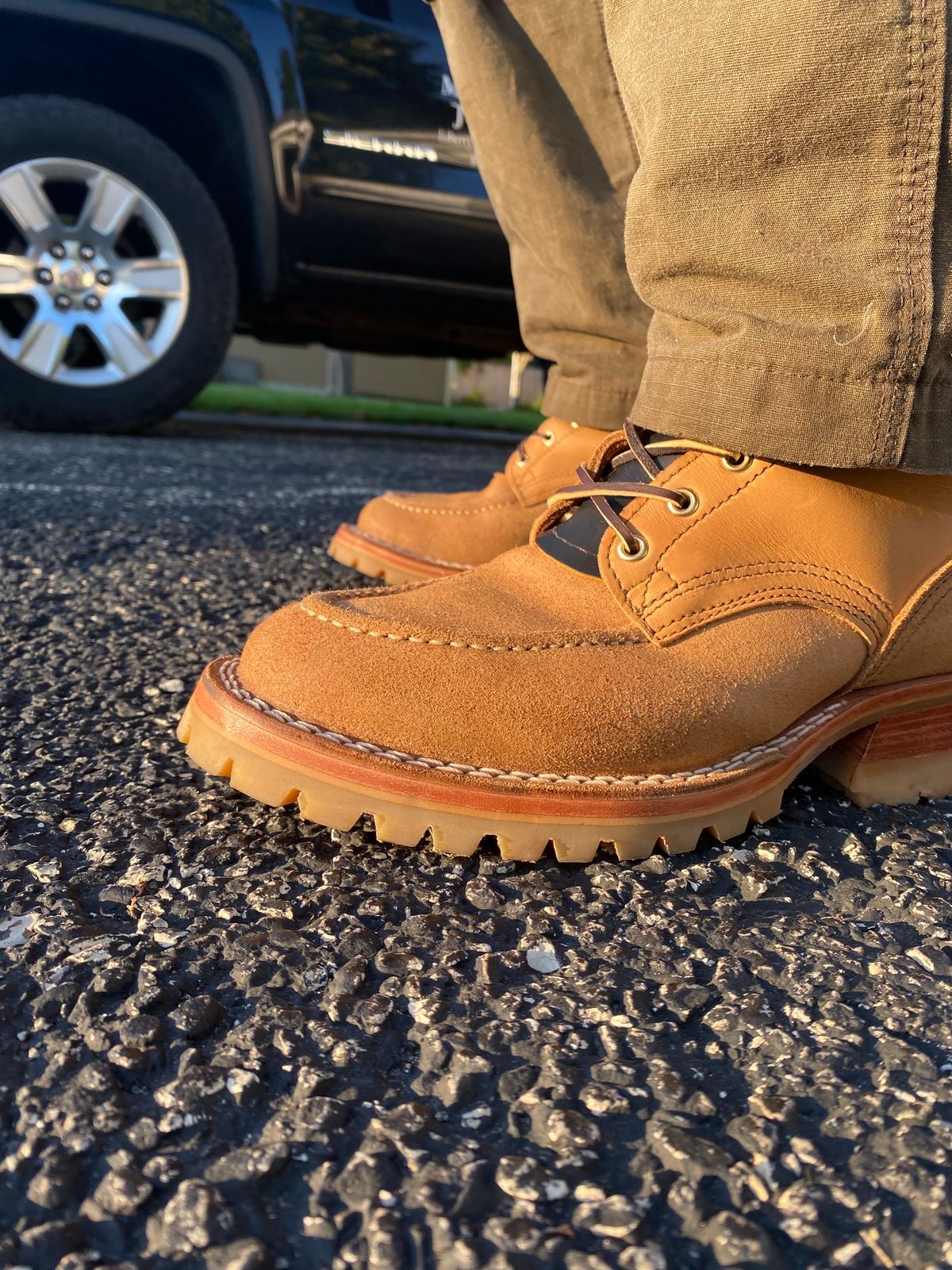 Photo by bootbeater on October 2, 2023 of the Nicks DomePro in Seidel 1964 Tan Roughout.