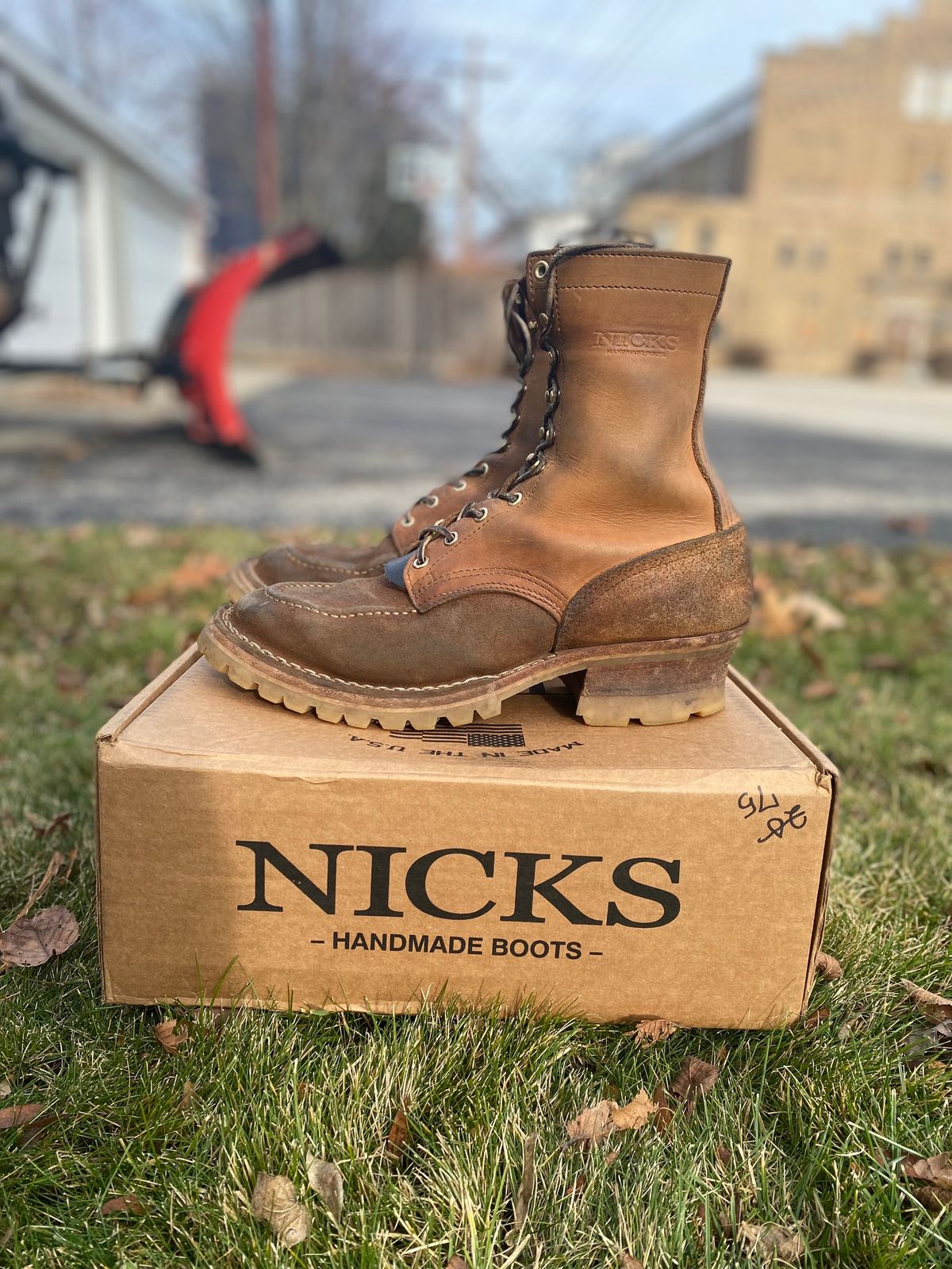 Photo by bootbeater on January 2, 2024 of the Nicks DomePro in Seidel 1964 Tan Roughout.