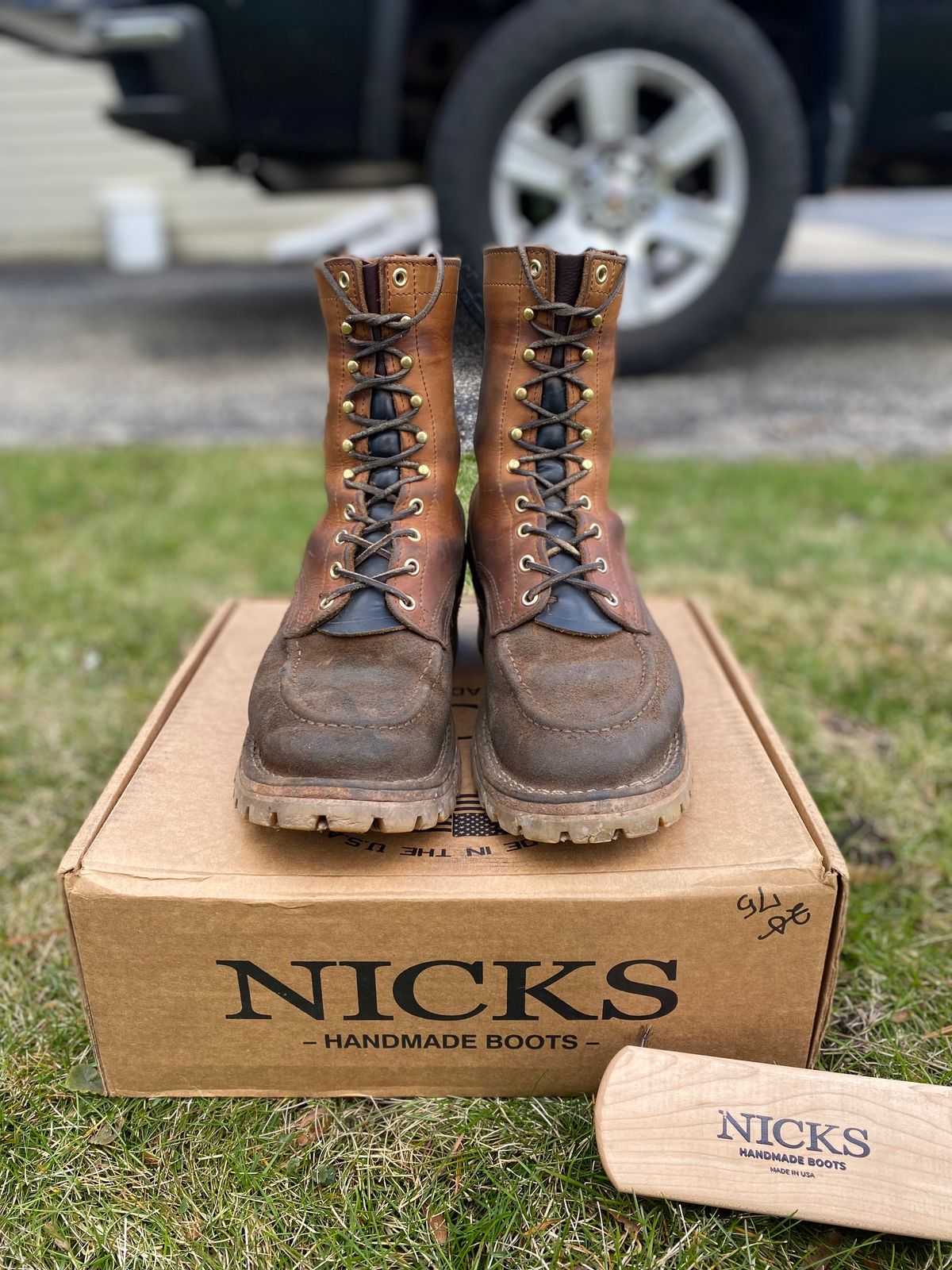 Photo by bootbeater on April 6, 2024 of the Nicks DomePro in Seidel 1964 Tan Roughout.