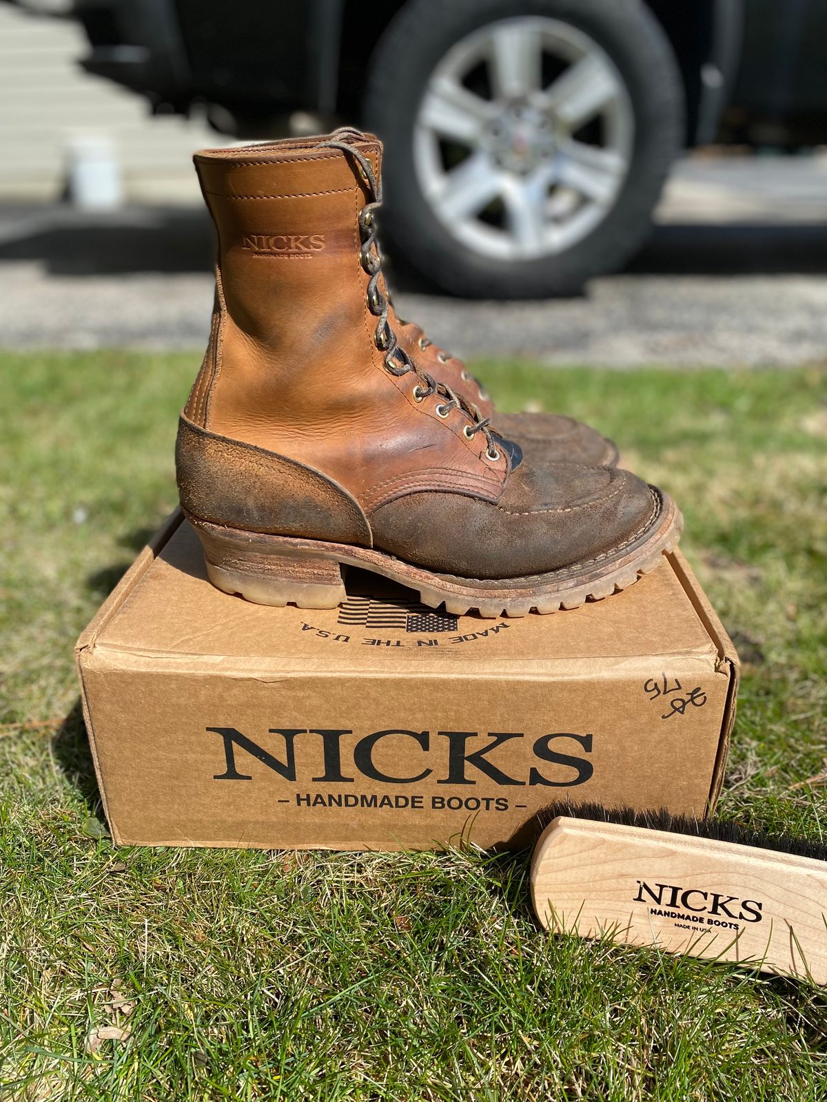 Photo by bootbeater on April 6, 2024 of the Nicks DomePro in Seidel 1964 Tan Roughout.