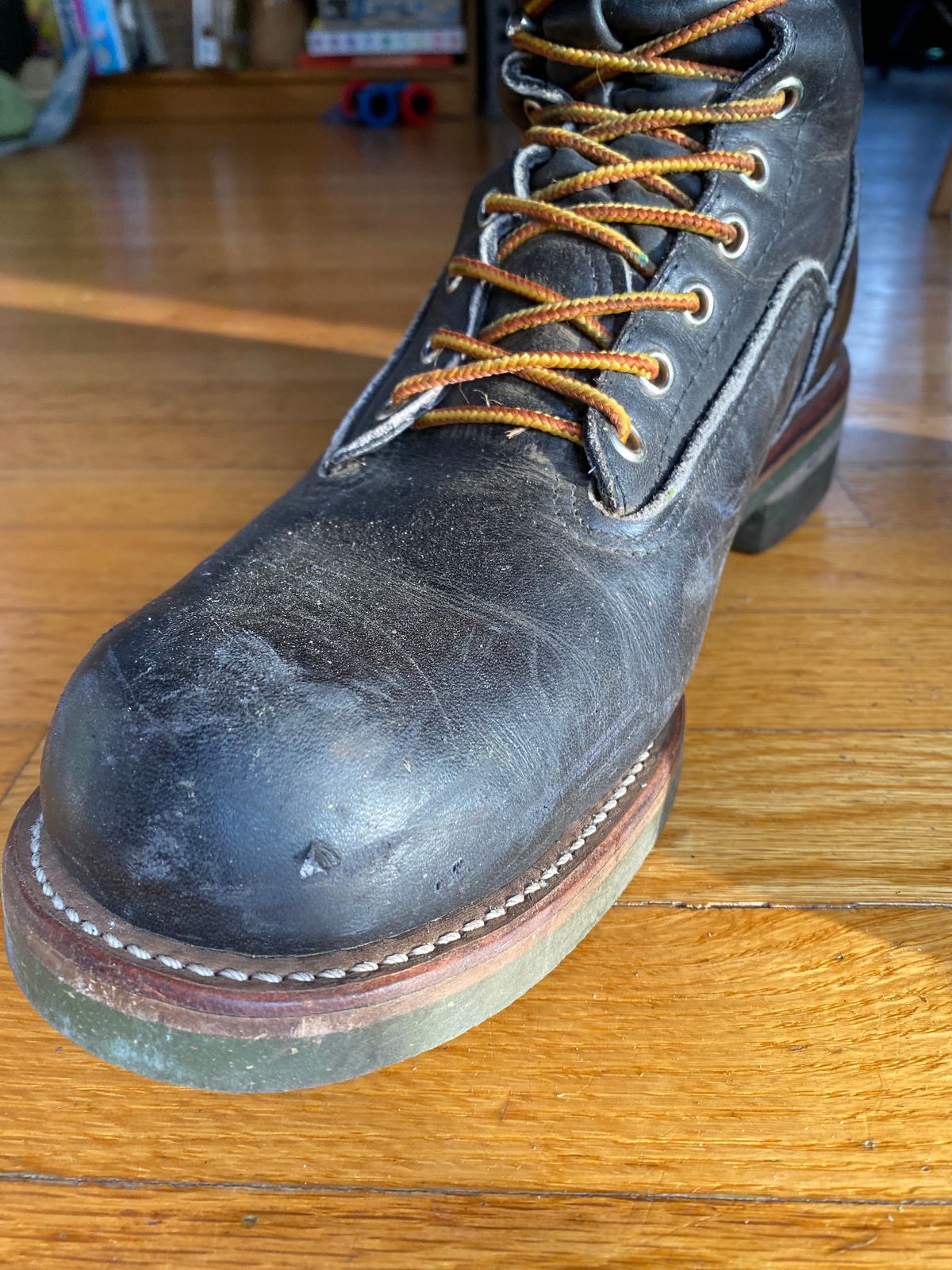 Photo by bootbeater on October 28, 2024 of the Red Wing 919 Climber Vtg. 1983 in S.B. Foot Black Chrome.