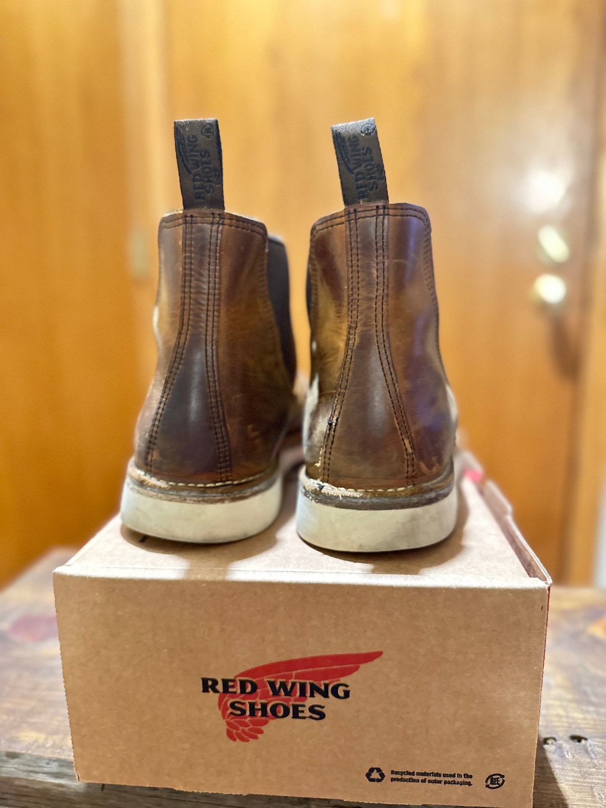 Photo by bootbeater on December 6, 2022 of the Red Wing Weekender Chelsea in S.B. Foot Copper Rough and Tough.