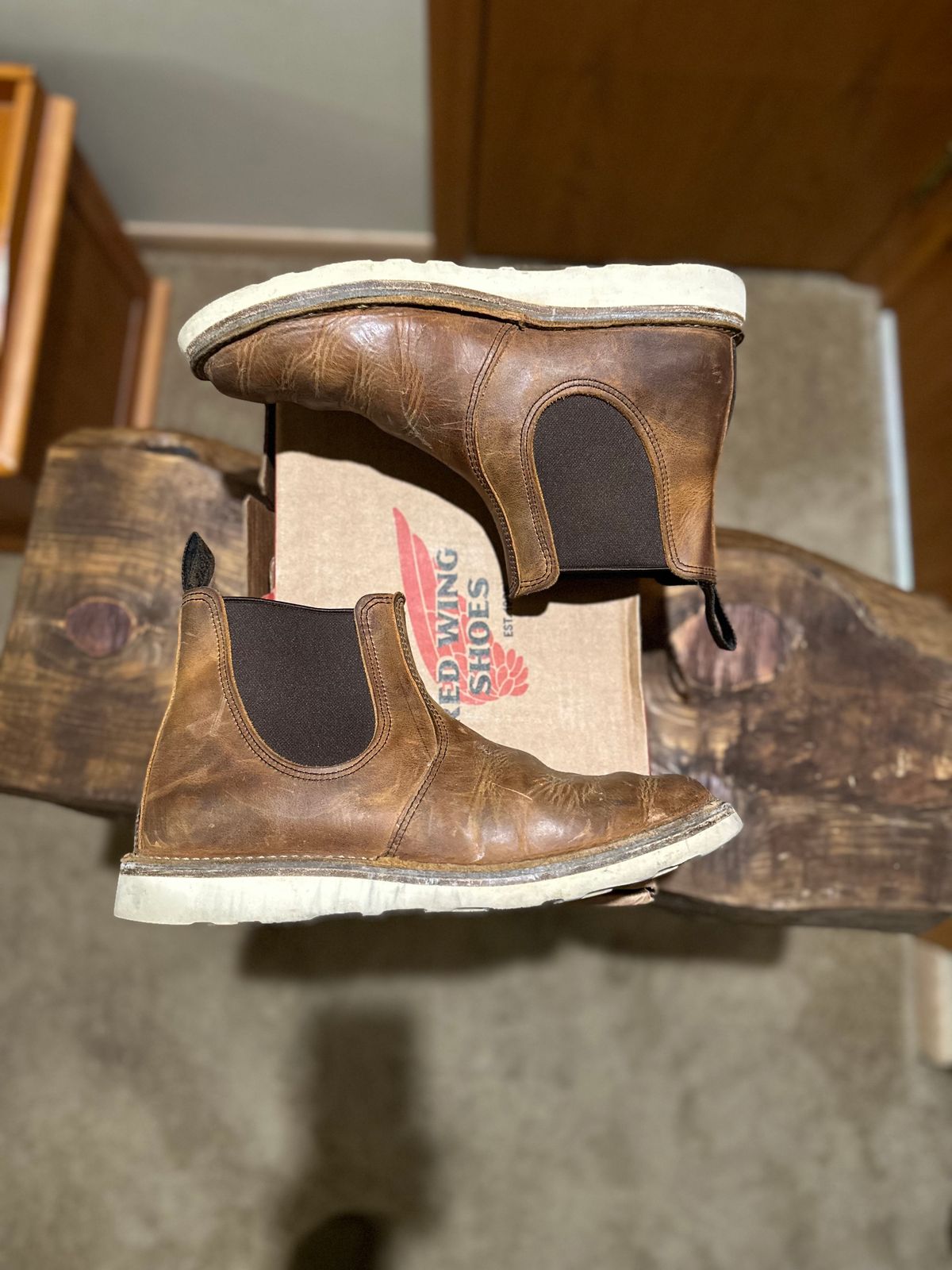 Photo by bootbeater on December 6, 2022 of the Red Wing Weekender Chelsea in S.B. Foot Copper Rough and Tough.