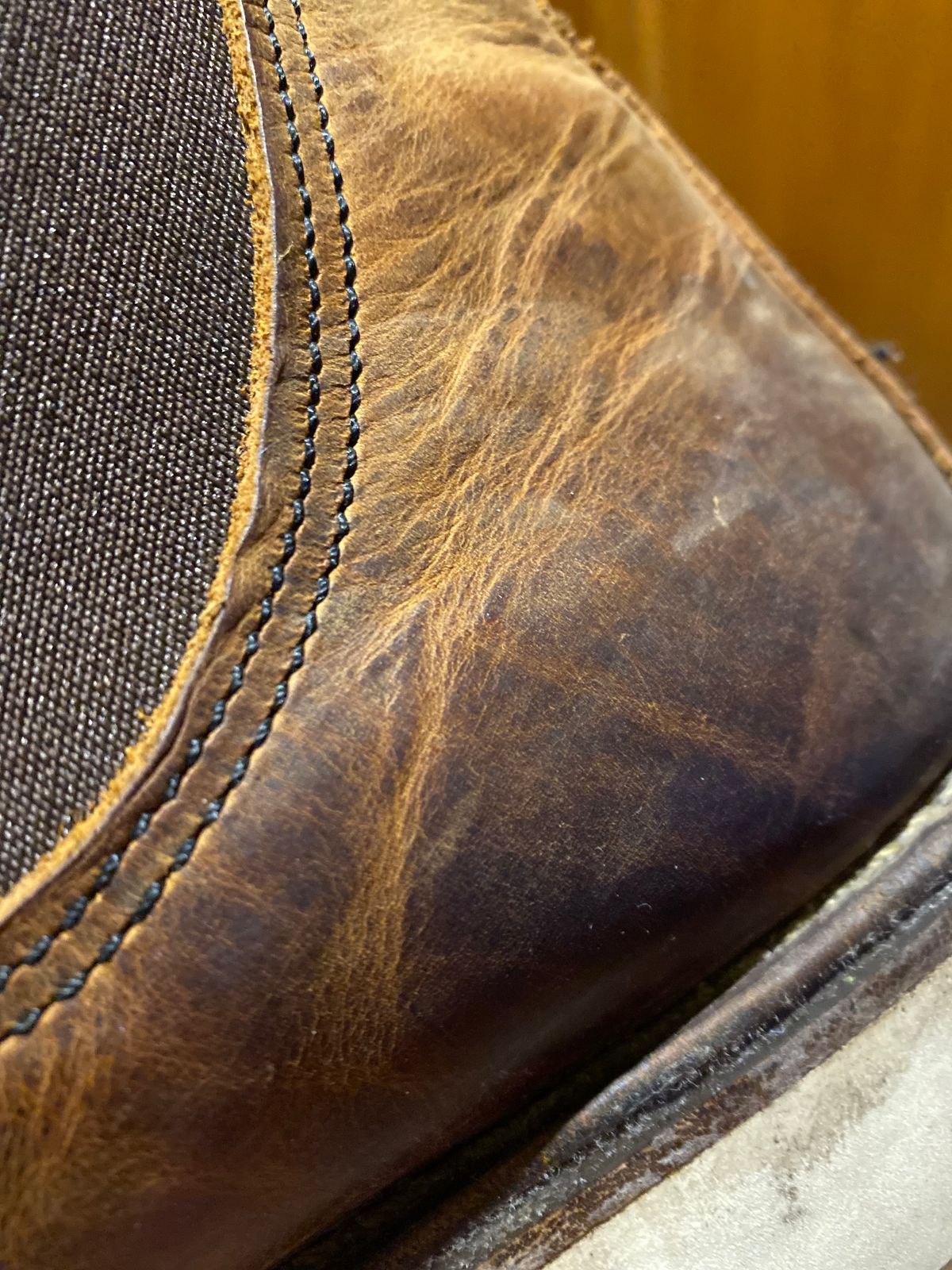 Photo by bootbeater on February 6, 2023 of the Red Wing Weekender Chelsea in S.B. Foot Copper Rough and Tough.