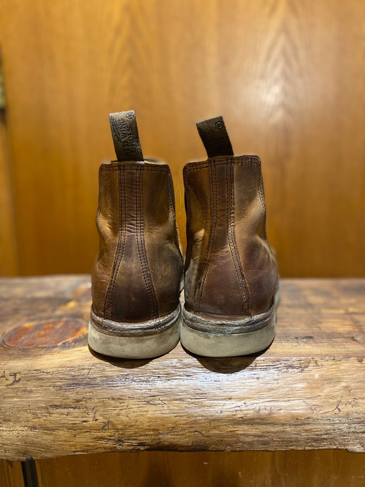 Photo by bootbeater on February 6, 2023 of the Red Wing Weekender Chelsea in S.B. Foot Copper Rough and Tough.