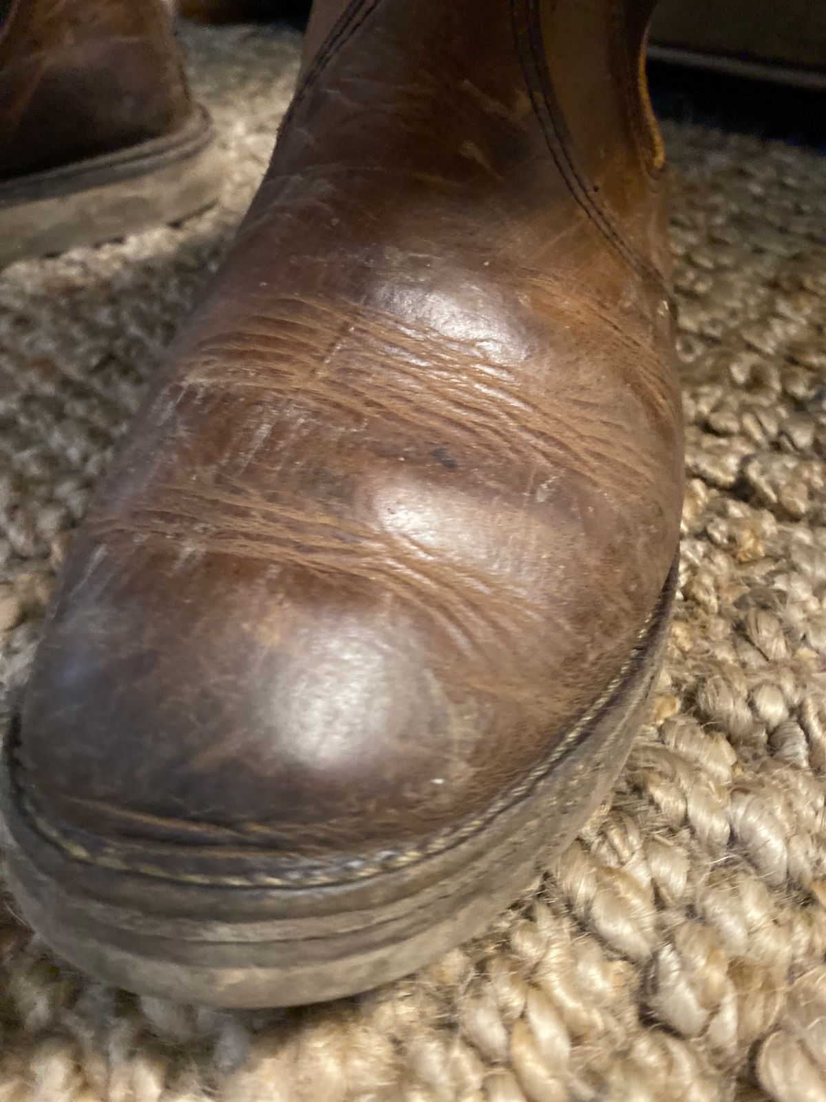 Photo by bootbeater on December 18, 2023 of the Red Wing Weekender Chelsea in S.B. Foot Copper Rough and Tough.