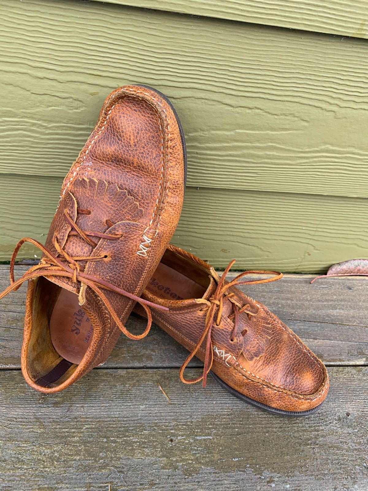 Photo by plumbluck2 on December 5, 2022 of the Yuketen Blucher with Kiltie in Unlisted Leather.