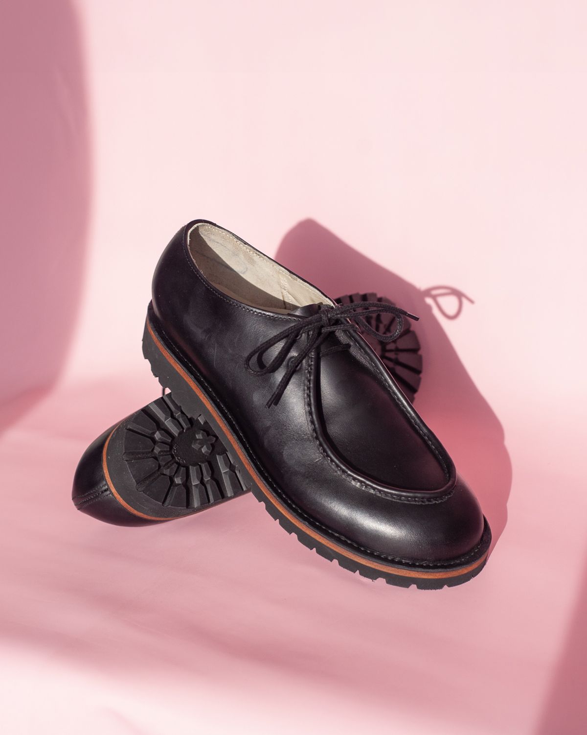 Photo by baschdln on March 18, 2024 of the Self-Made Tyrolean Shoes in Black Waterproof Cowhide.