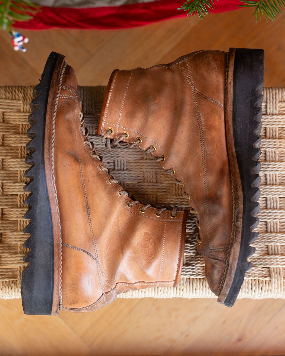 Photo by baschdln on December 1, 2024 of the Self-Made Monkey Boot in Conceria Cloe Crust Horsebutt.