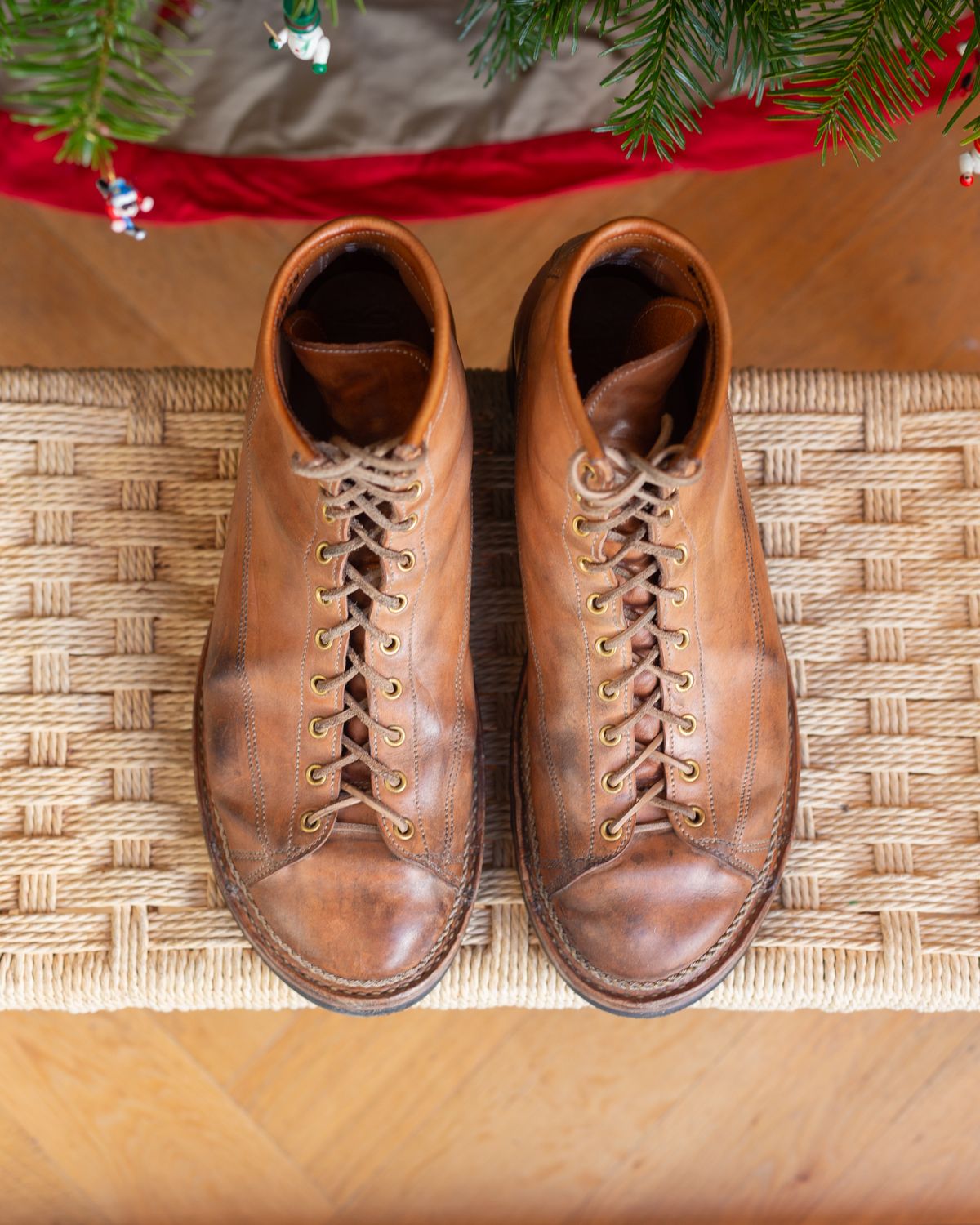 Photo by baschdln on December 1, 2024 of the Self-Made Monkey Boot in Conceria Cloe Crust Horsebutt.