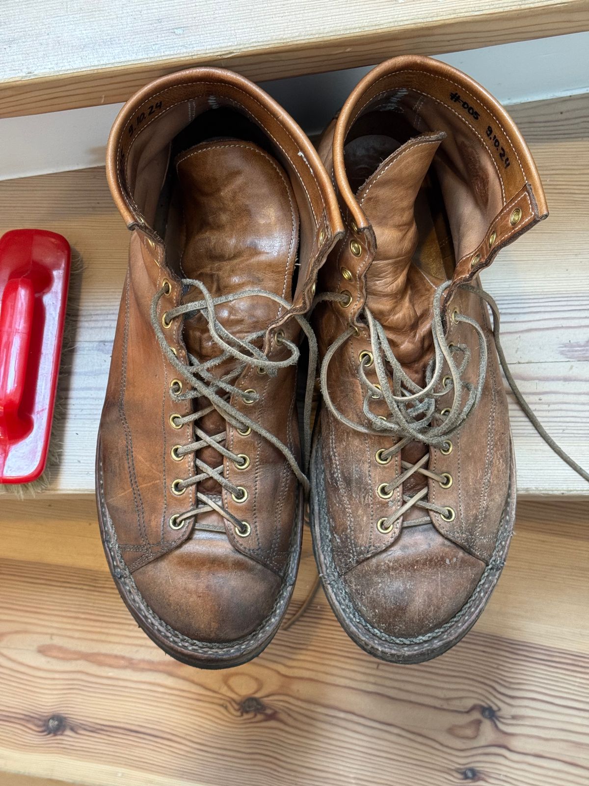 Photo by baschdln on January 15, 2025 of the Self-Made Monkey Boot in Conceria Cloe Crust Horsebutt.