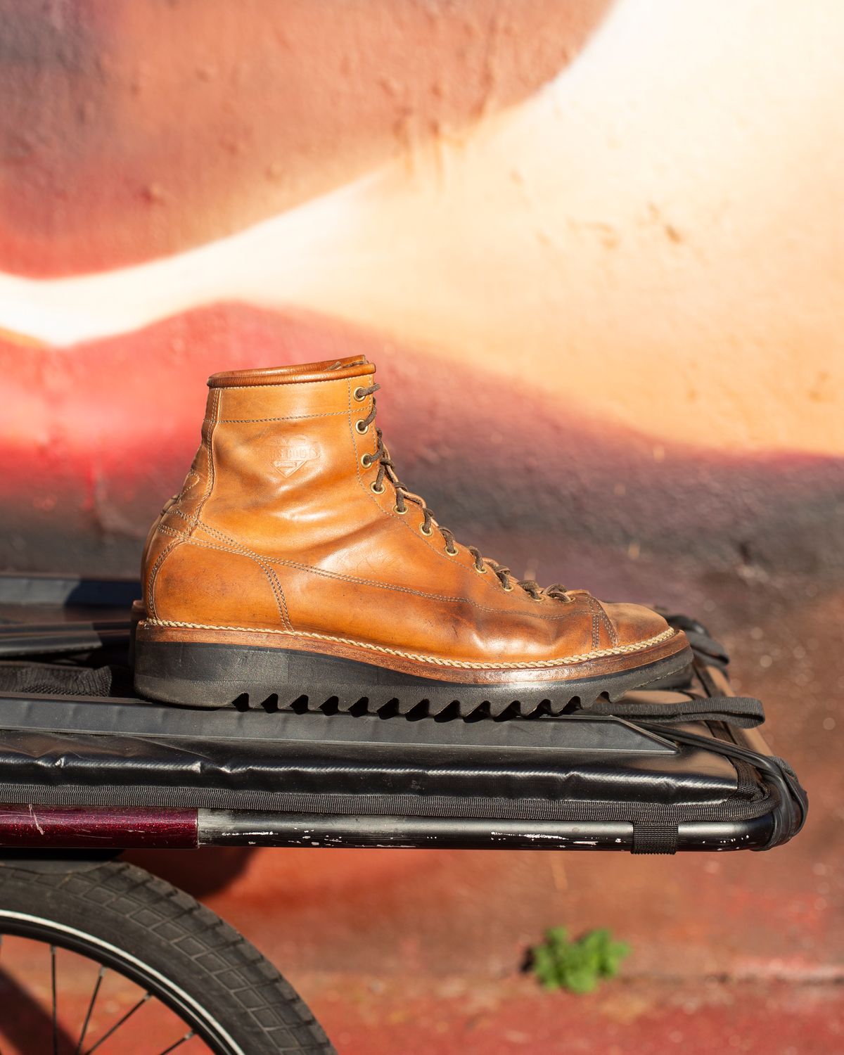 Photo by baschdln on February 2, 2025 of the Self-Made Monkey Boot in Conceria Cloe Crust Horsebutt.