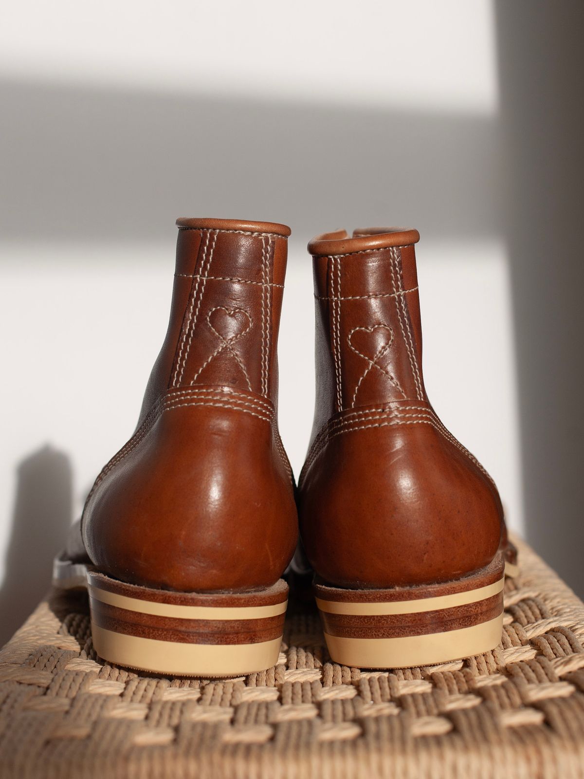 Photo by baschdln on October 4, 2023 of the Self-Made Lace To Toe in Austrian Cow Leather, vegetable Tanned, (reversed) waxed flesh.