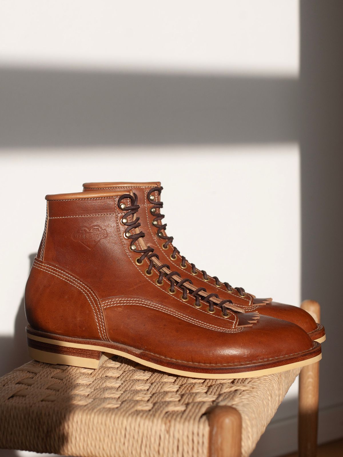 Photo by baschdln on October 4, 2023 of the Self-Made Lace To Toe in Austrian Cow Leather, vegetable Tanned, (reversed) waxed flesh.