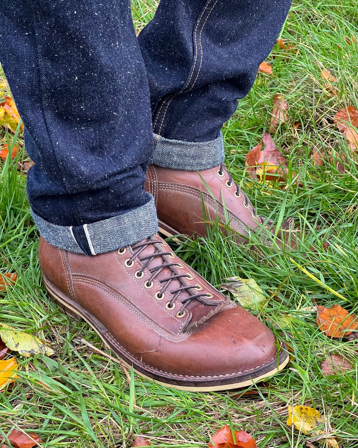 Photo by baschdln on November 3, 2023 of the Self-Made Lace To Toe in Austrian Cow Leather, vegetable Tanned, (reversed) waxed flesh.