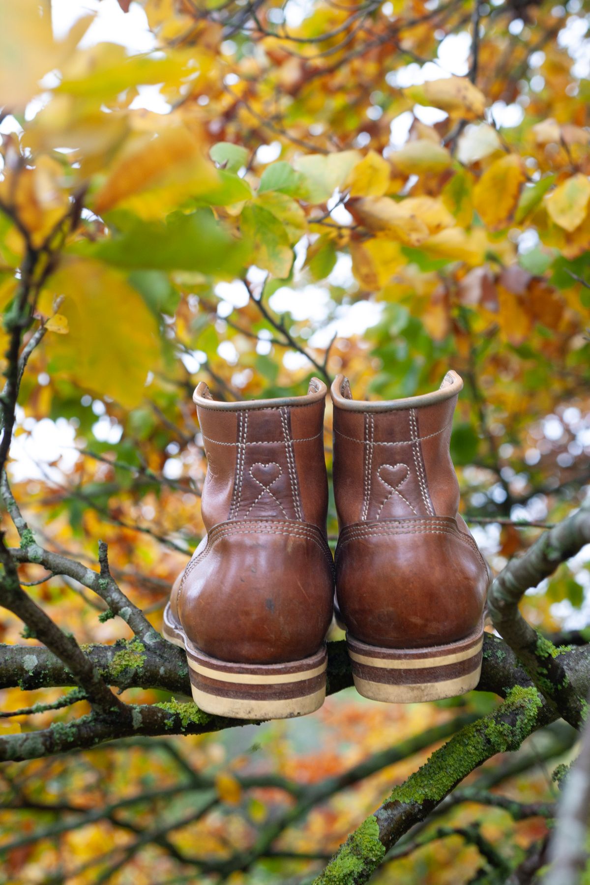Photo by baschdln on November 3, 2023 of the Self-Made Lace To Toe in Austrian Cow Leather, vegetable Tanned, (reversed) waxed flesh.