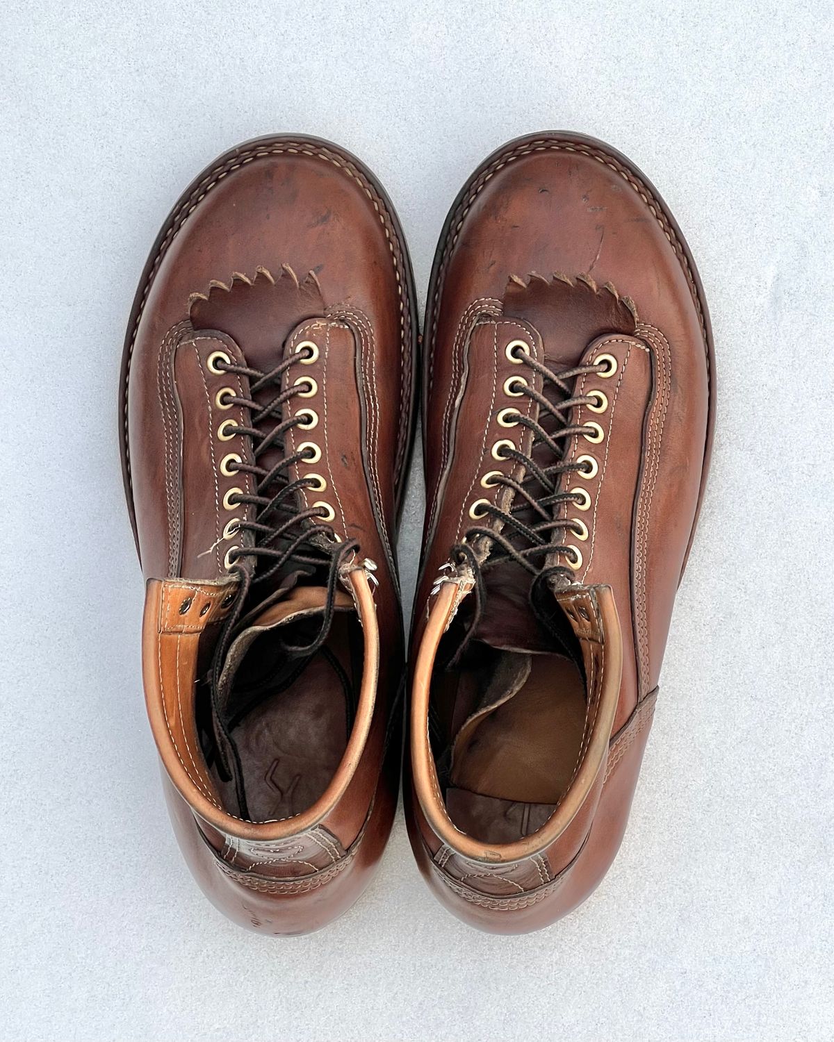 Photo by baschdln on December 5, 2023 of the Self-Made Lace To Toe in Austrian Cow Leather, vegetable Tanned, (reversed) waxed flesh.