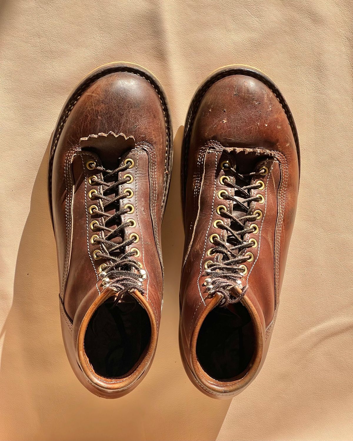 Photo by baschdln on March 4, 2024 of the Self-Made Lace To Toe in Austrian Cow Leather, vegetable Tanned, (reversed) waxed flesh.