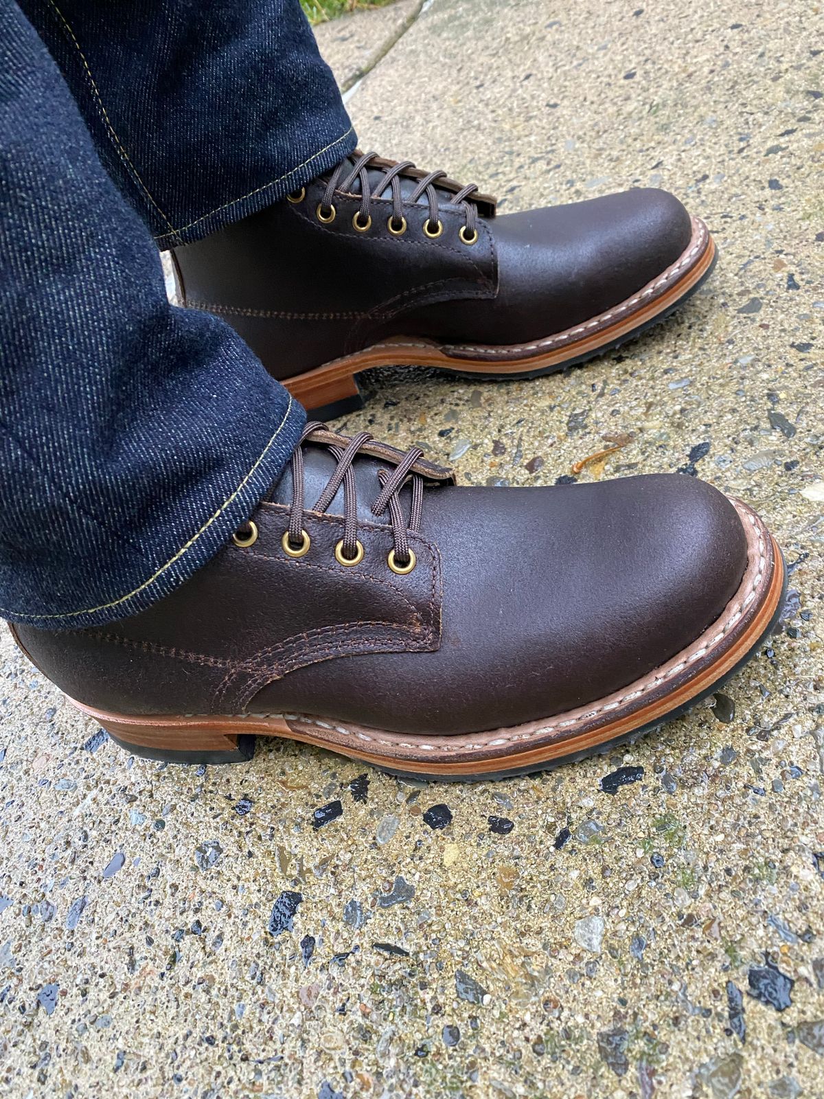 Photo by nvrp813 on November 1, 2022 of the White's Semi-Dress in Horween Brown Waxed Flesh.