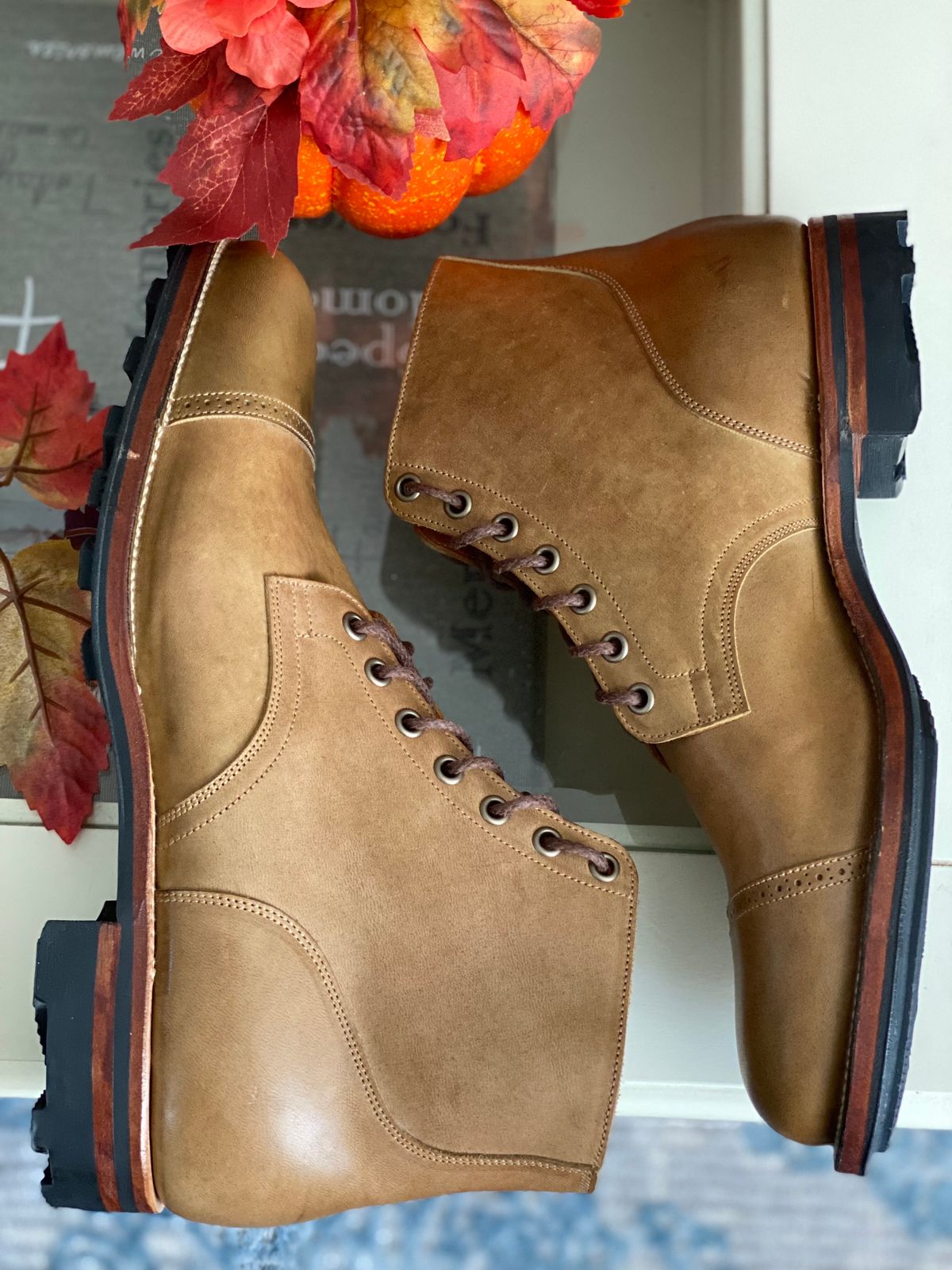 Photo by nvrp813 on October 3, 2023 of the Viberg Service Boot BCT in Maryam Honey Tanned Hosrehide.