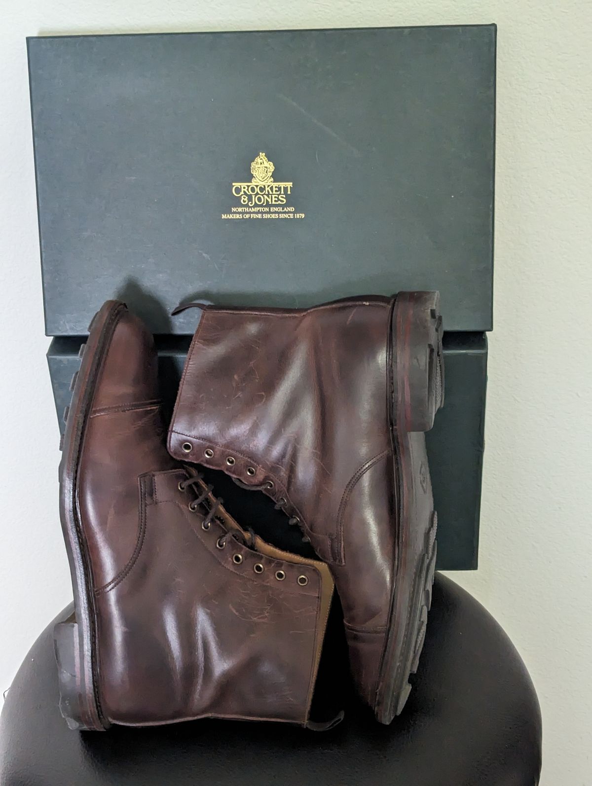 Photo by Korulag on November 4, 2023 of the Crockett & Jones Coniston in Coffee Hurricane Hide.