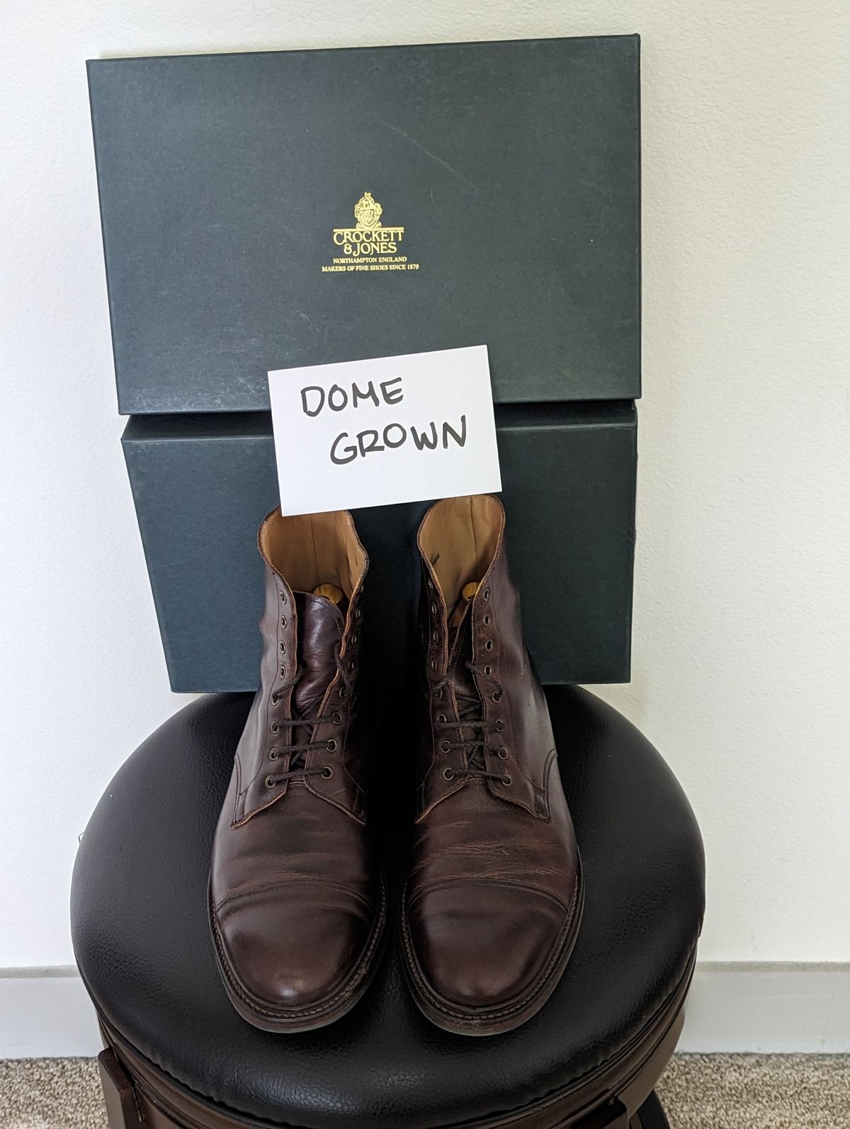 Photo by Korulag on November 4, 2023 of the Crockett & Jones Coniston in Coffee Hurricane Hide.